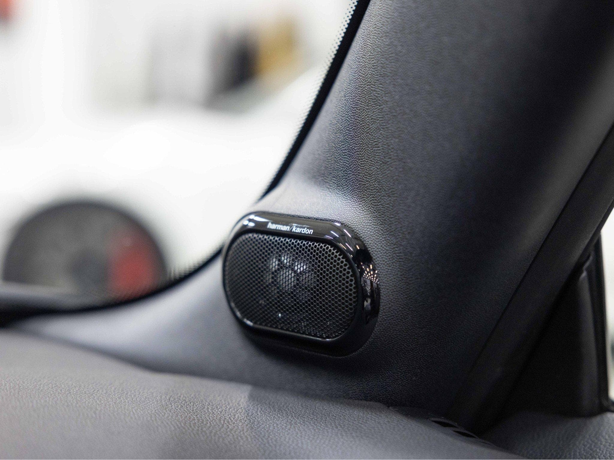 Mini Cabrio Cooper JCW (2024) - Photo 2