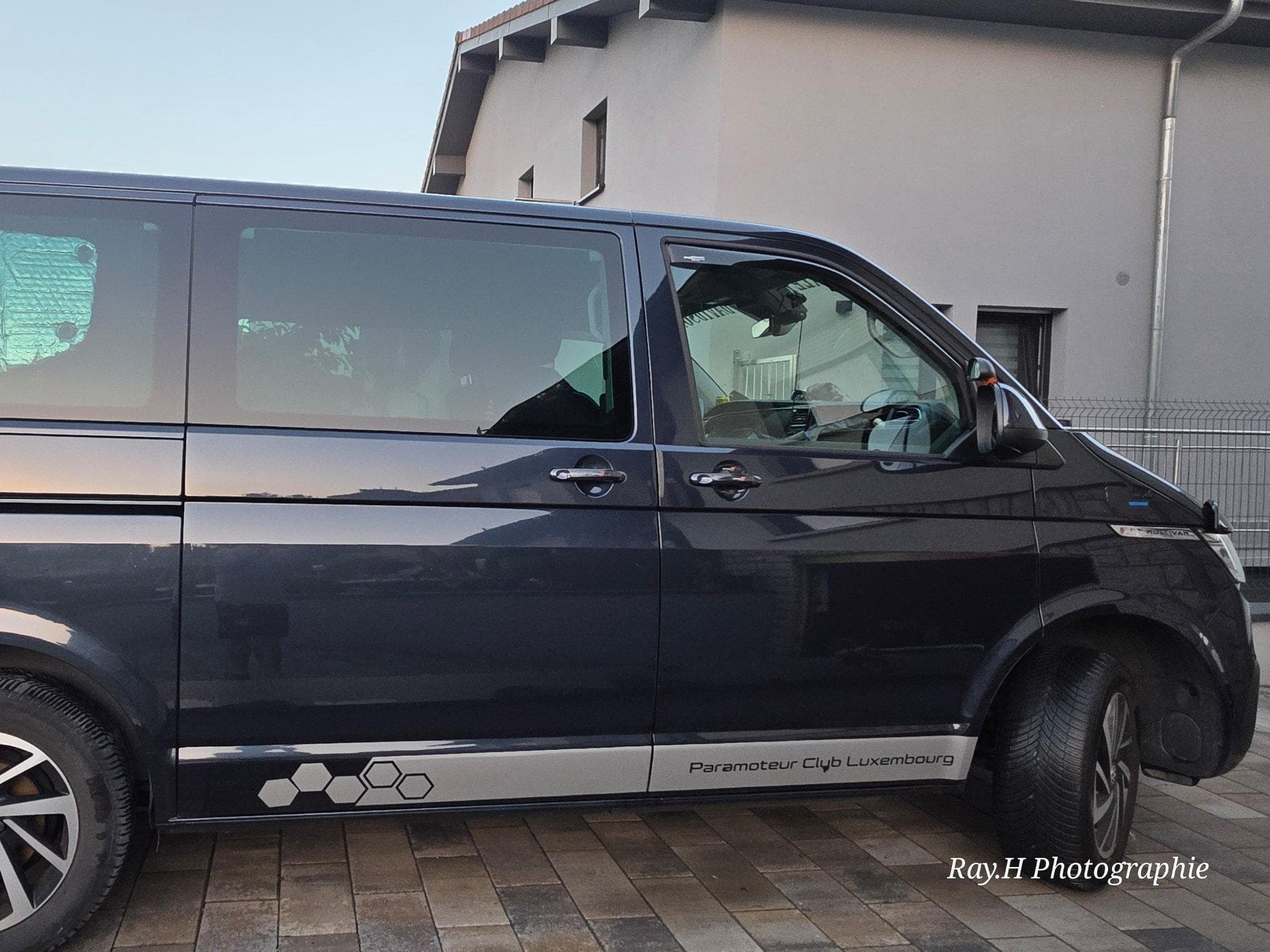 VW Multivan Comfortline 4x4 (2023) - Photo 5