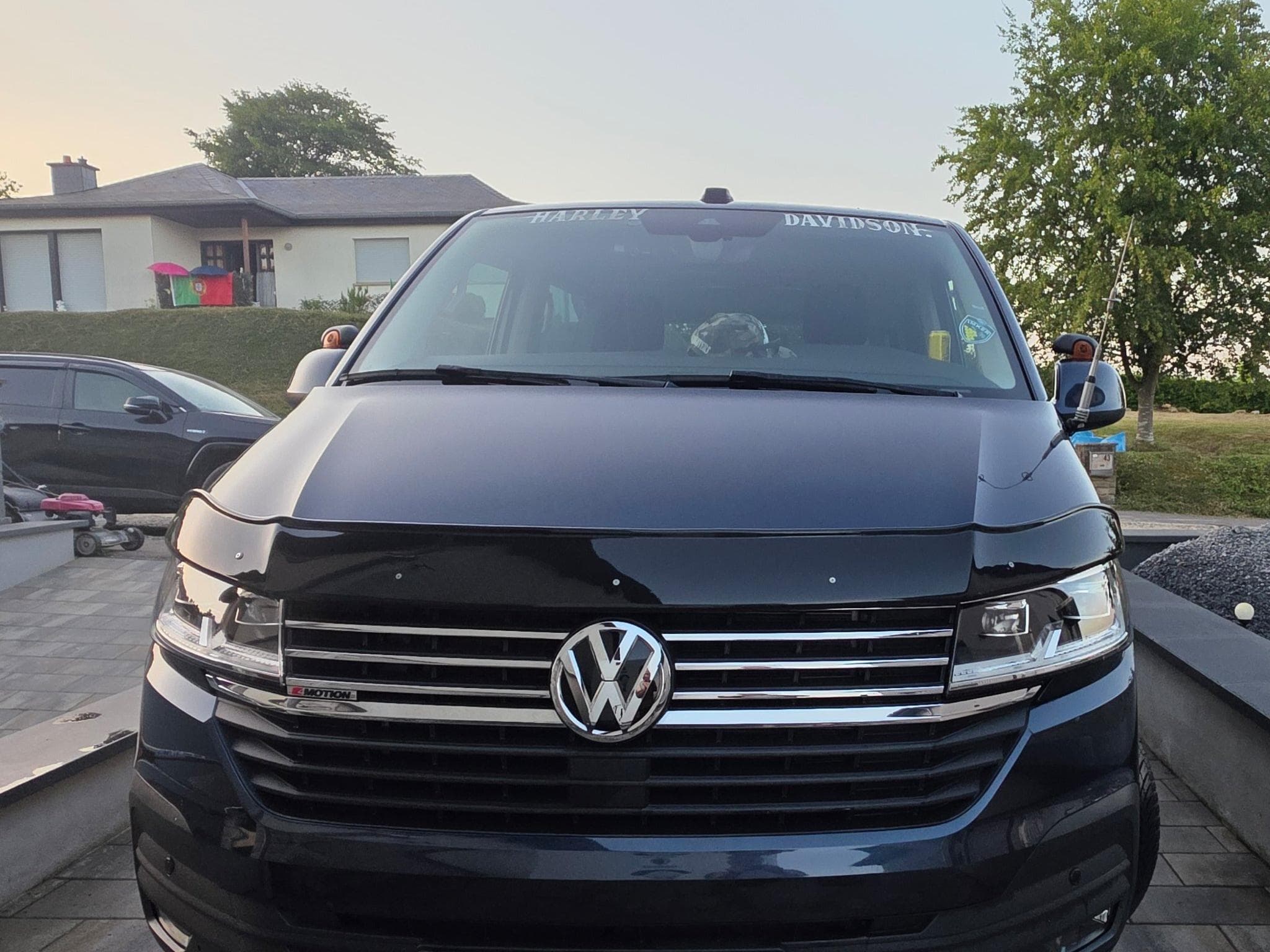 VW Multivan Comfortline 4x4 (2023) - Photo 7