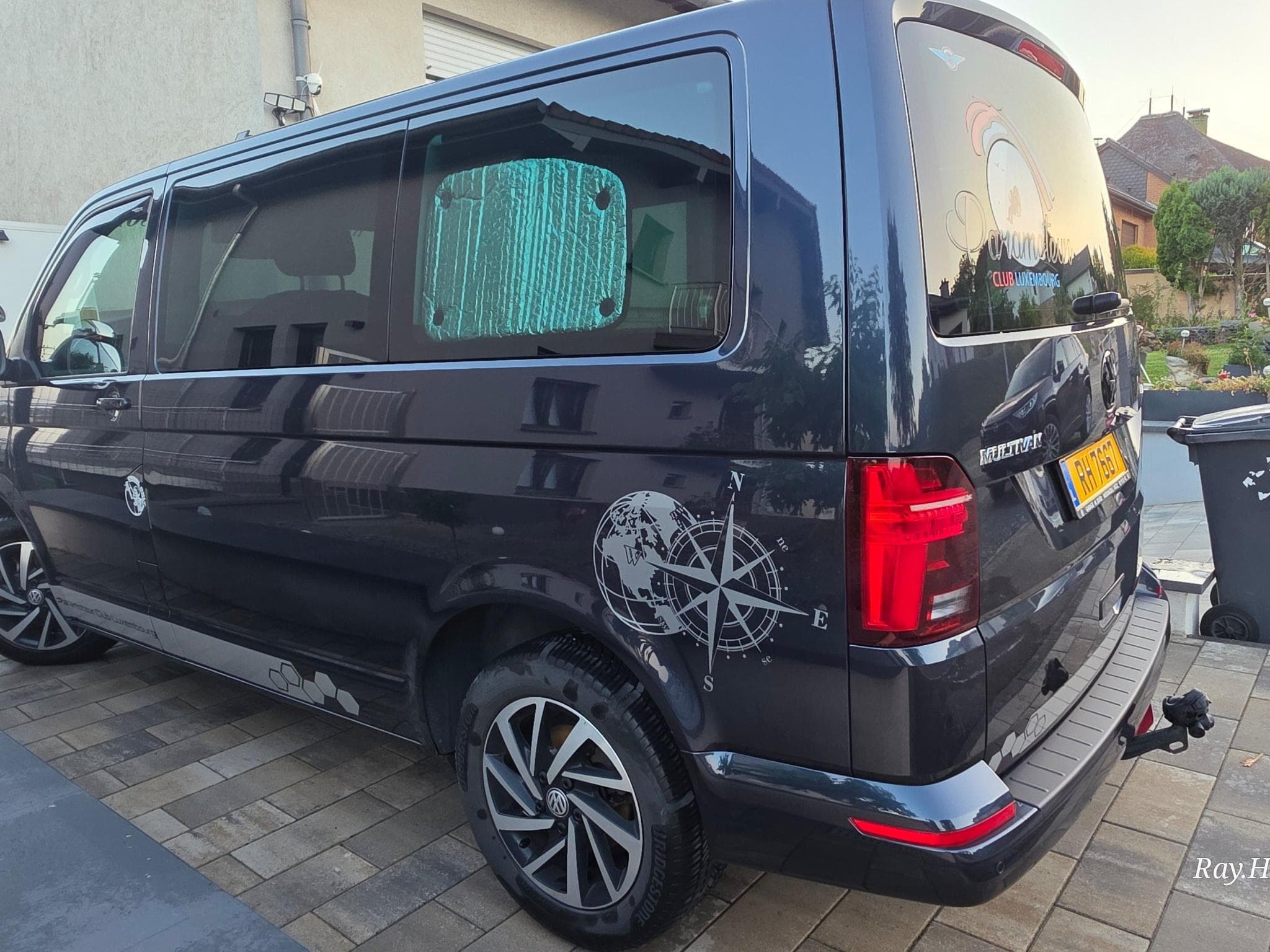 VW Multivan Comfortline 4x4 (2023) - Photo 8