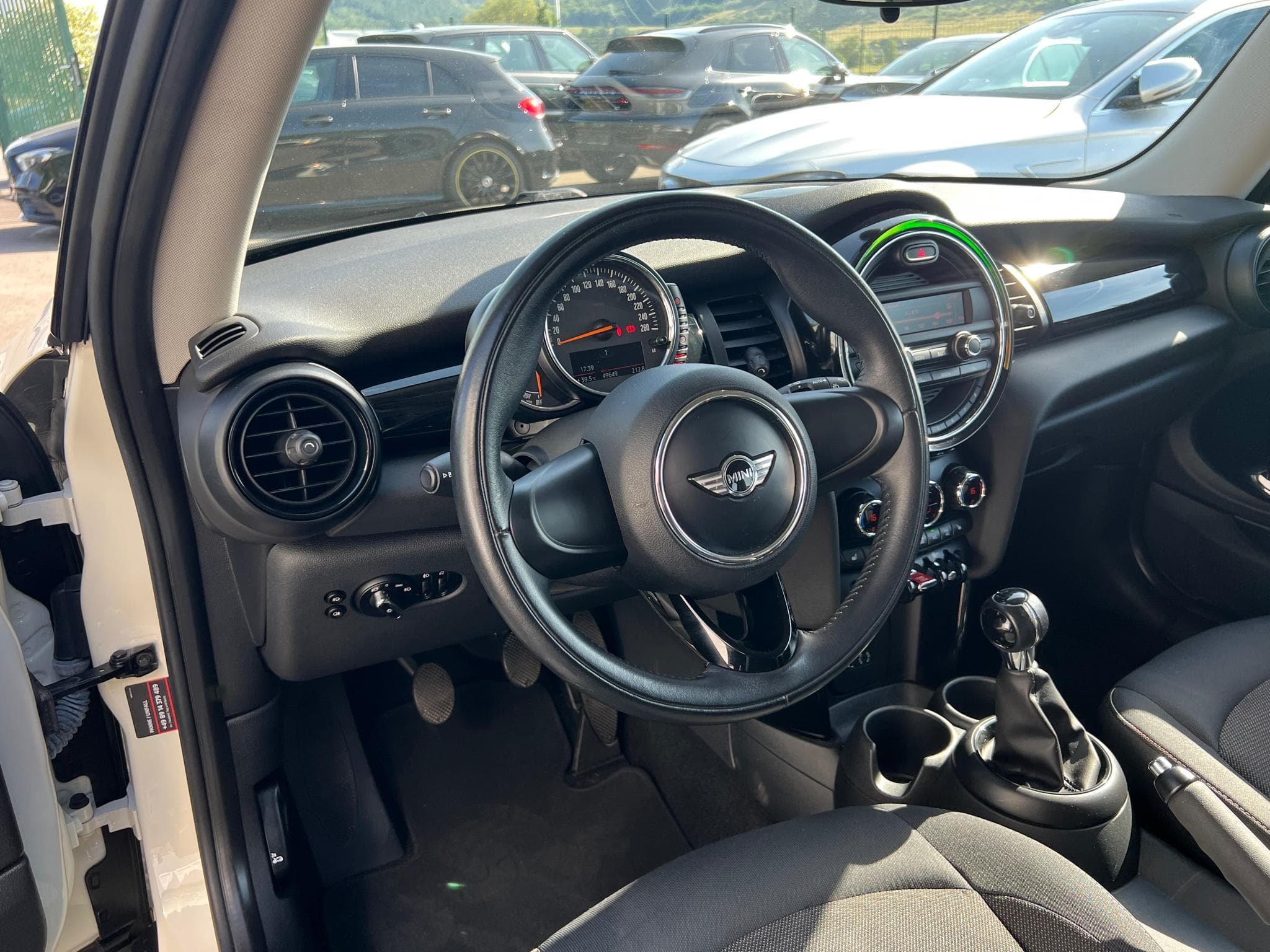 Mini One 1.2 102CV JANTES John Cooper Works (2015) - Photo 10