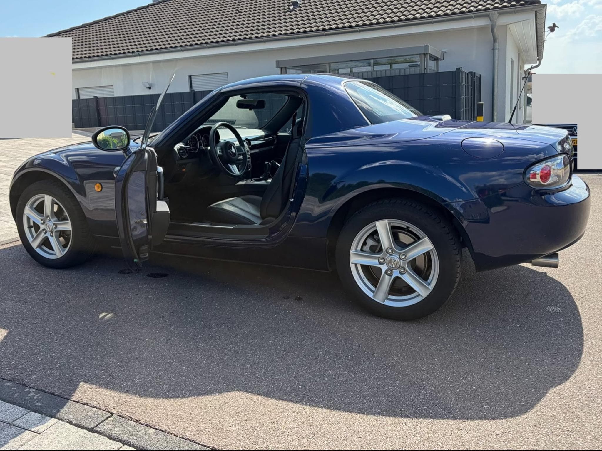 Mazda MX-5 Coupé-Cabriolet (2007) - Photo 4