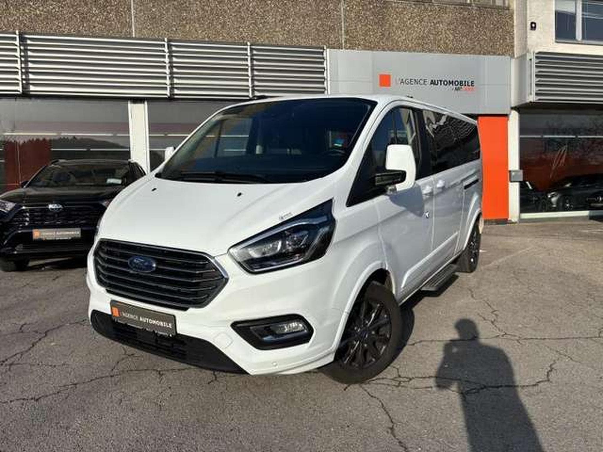 Ford Tourneo 170PS - DIESEL-8 PLACES-JUSQUA 48 MOIS DE GARANTIE (2024) - Photo 2