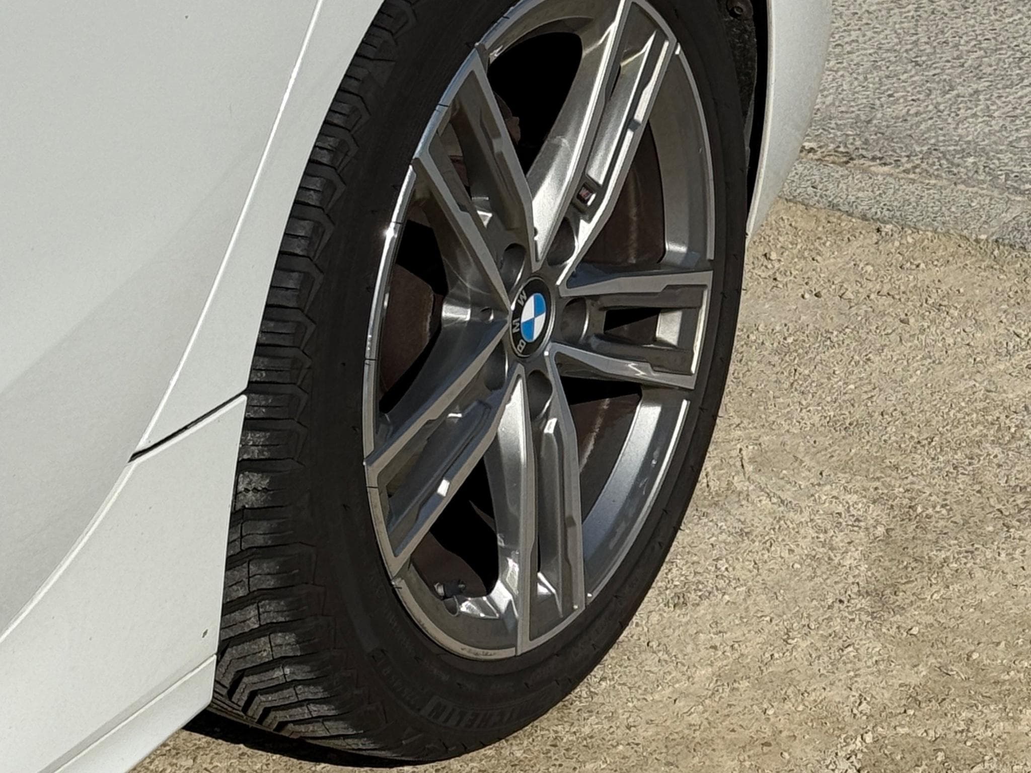 BMW 118 118i M-pack bought BWM premium selection (2020) - Photo 4