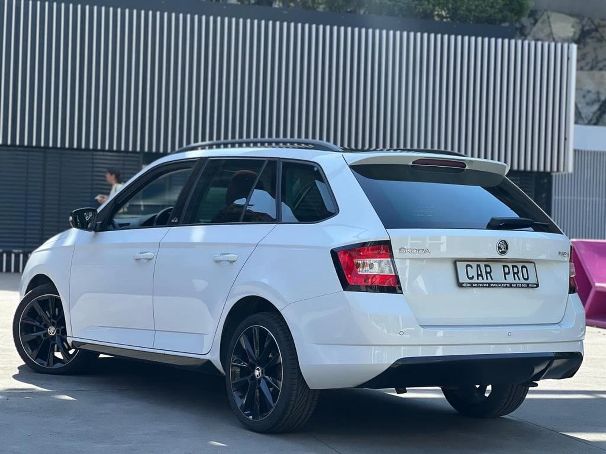 Skoda Fabia Automatique / Panoramique / Version Monte Carlo (2017) - Photo 4