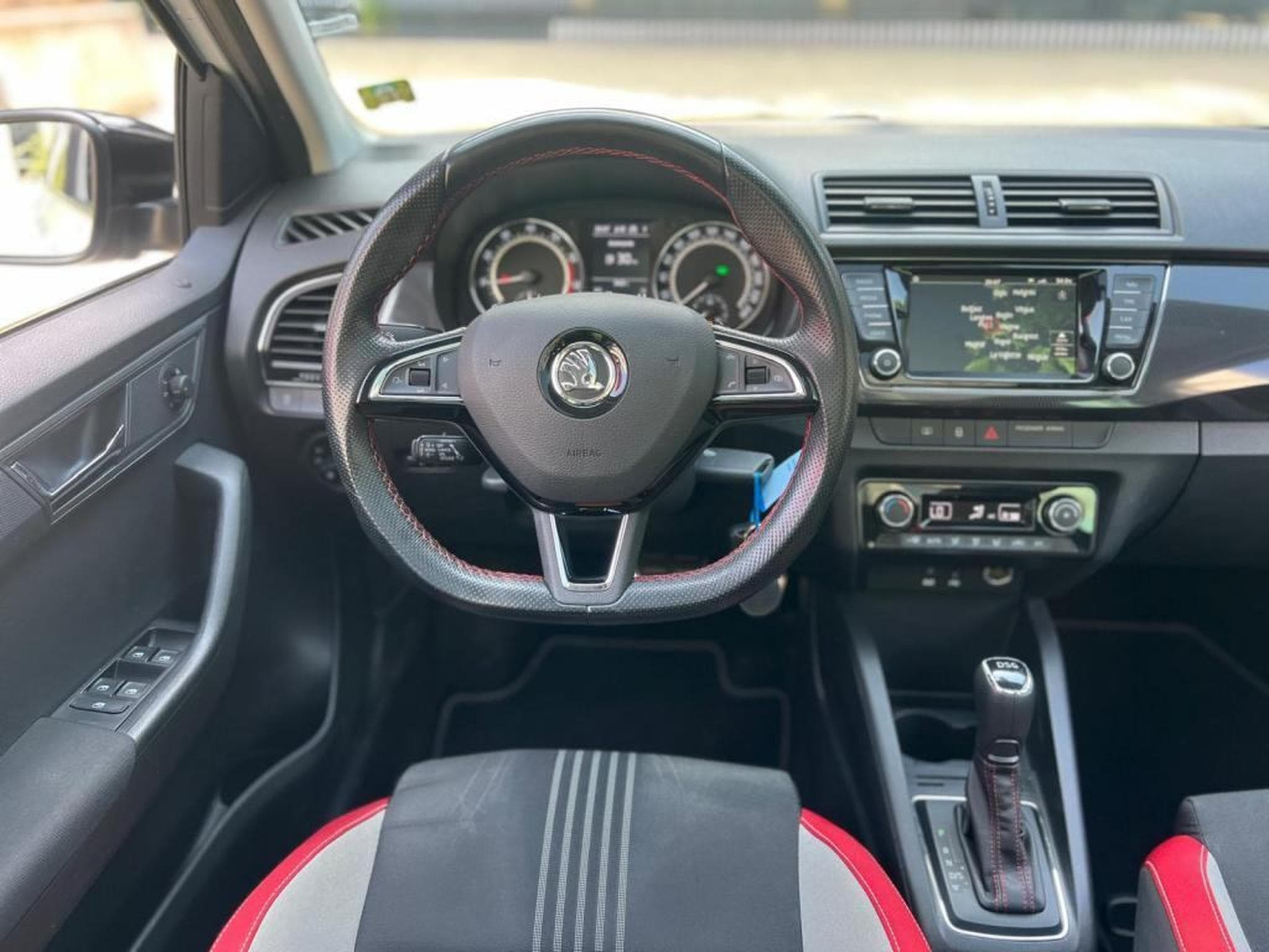 Skoda Fabia Automatique / Panoramique / Version Monte Carlo (2017) - Photo 13