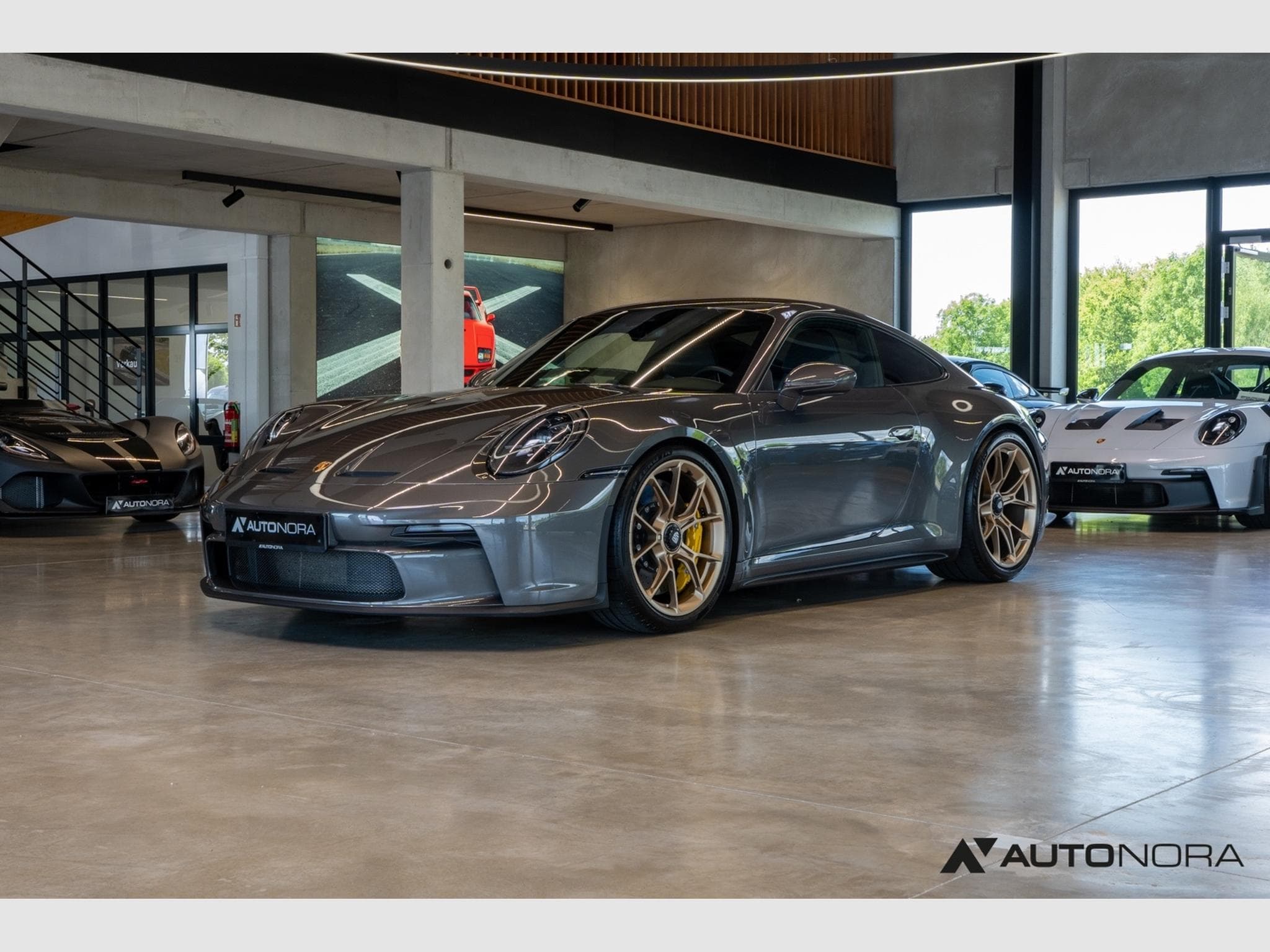Porsche 992 911 (992.1) GT3 touring (2022) - Photo 6