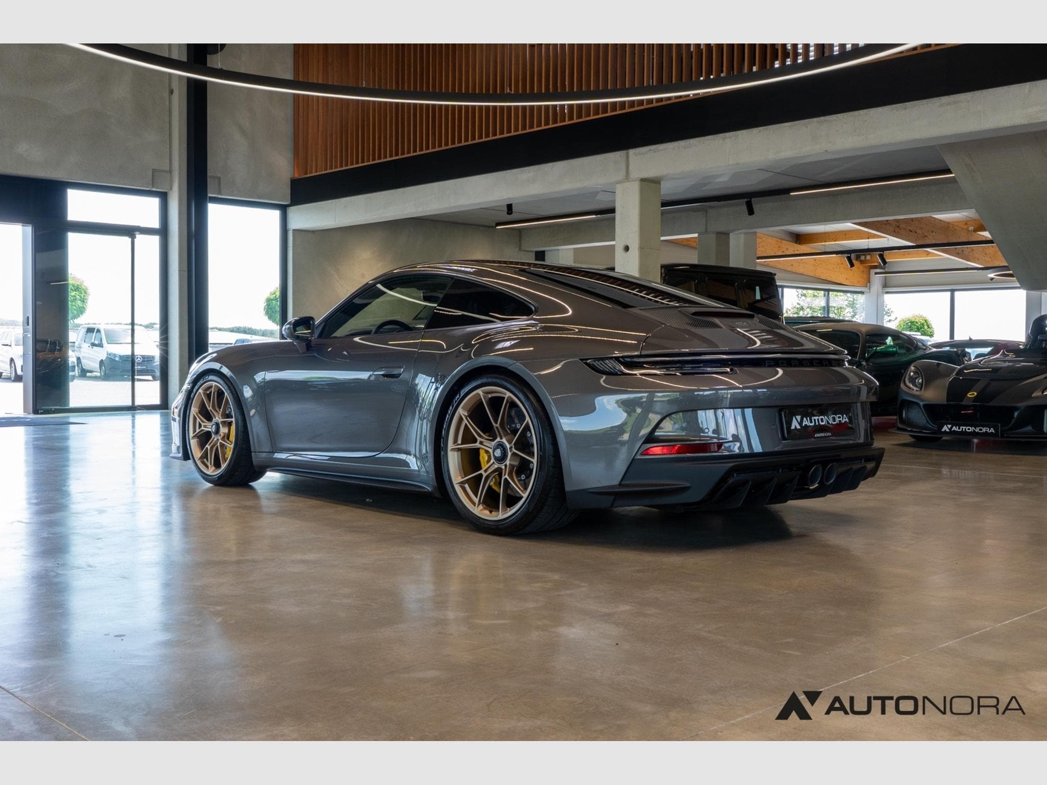 Porsche 992 911 (992.1) GT3 touring (2022) - Photo 8