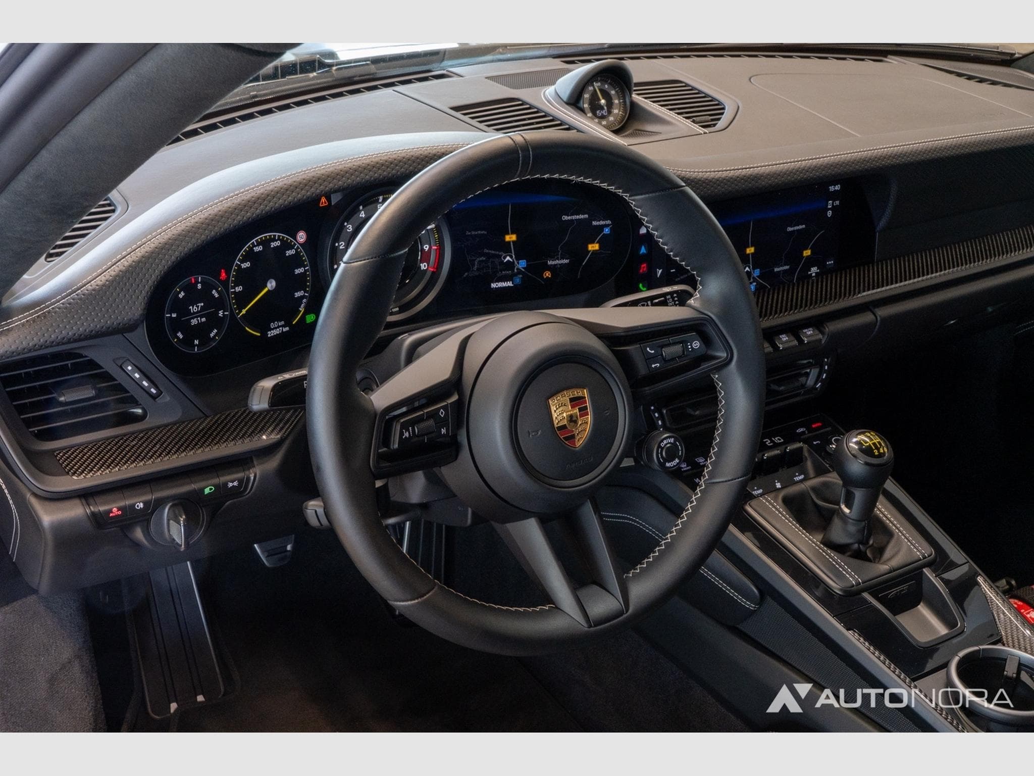 Porsche 992 911 (992.1) GT3 touring (2022) - Photo 13