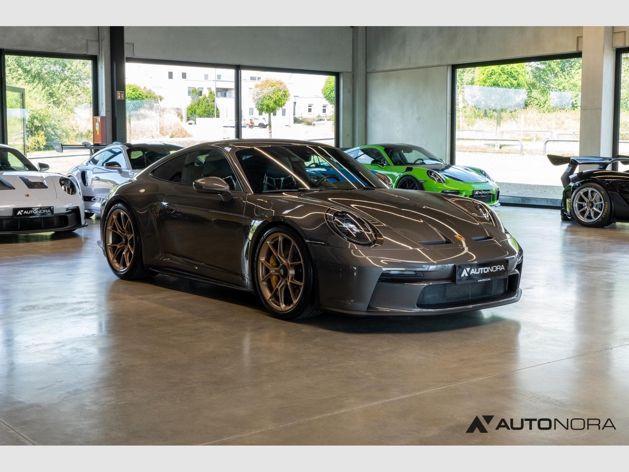 Porsche 992 911 (992.1) GT3 touring (2022) - Photo 3