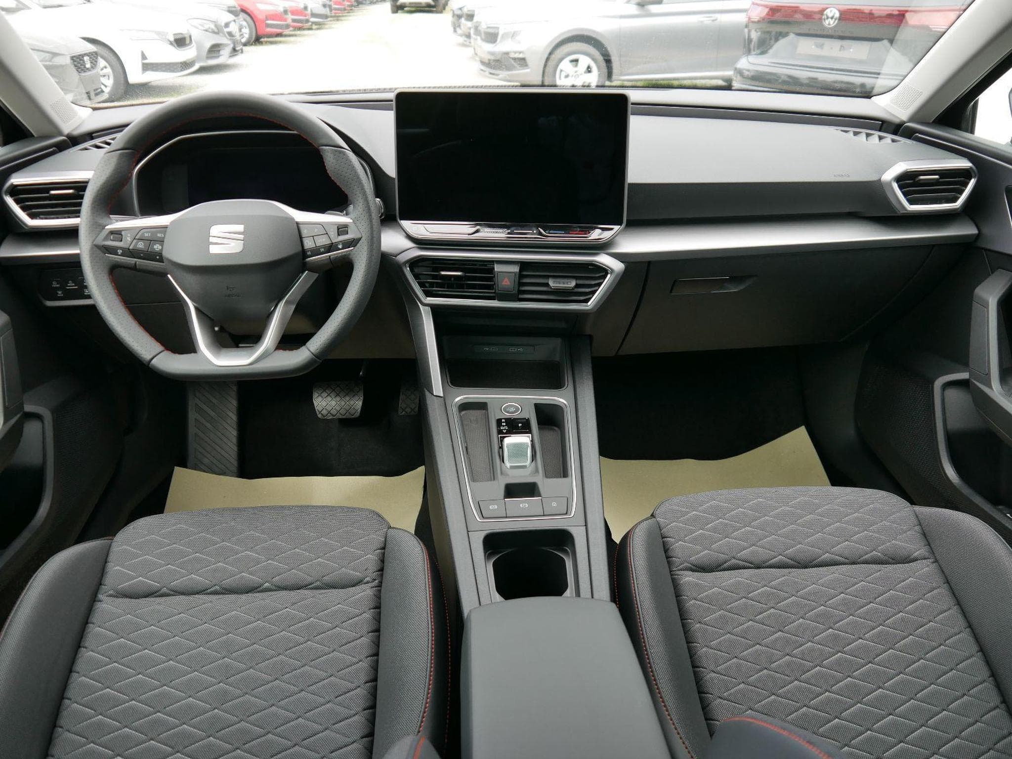 Seat Leon FR 1.5 eTSI (2025) - Photo 10