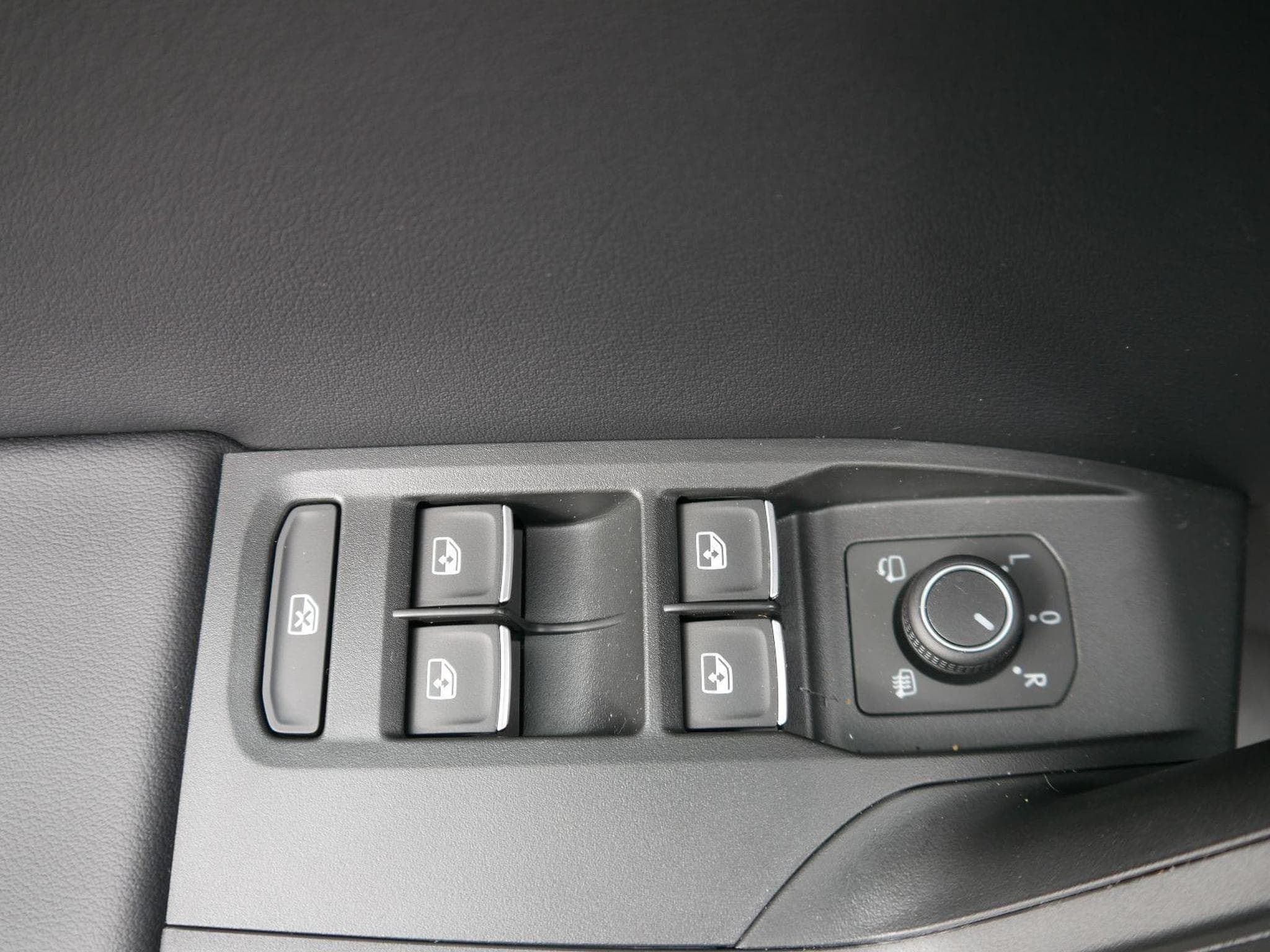 Seat Leon FR 1.5 eTSI (2025) - Photo 8