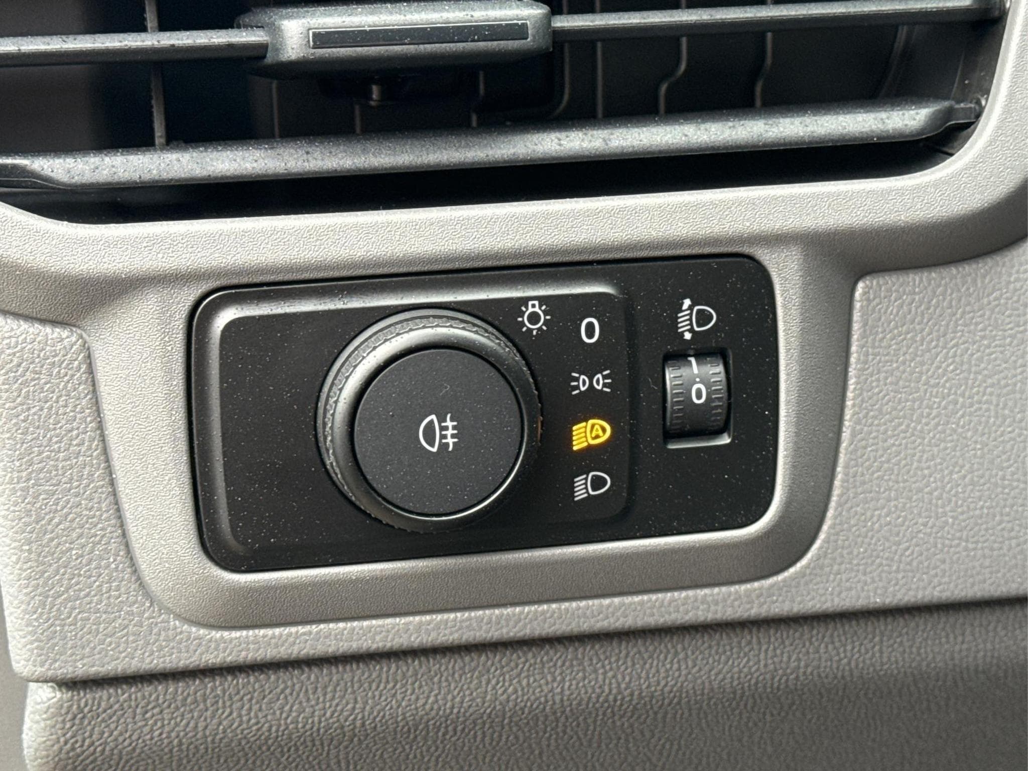 VW T7 Basis (2026) - Photo 12