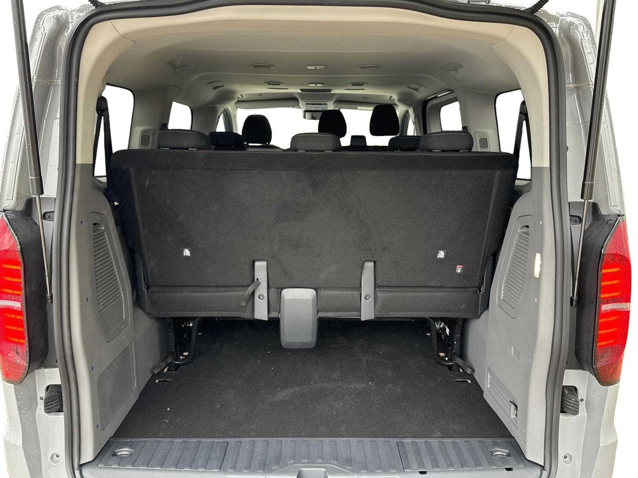 VW T7 Basis (2026) - Photo 9