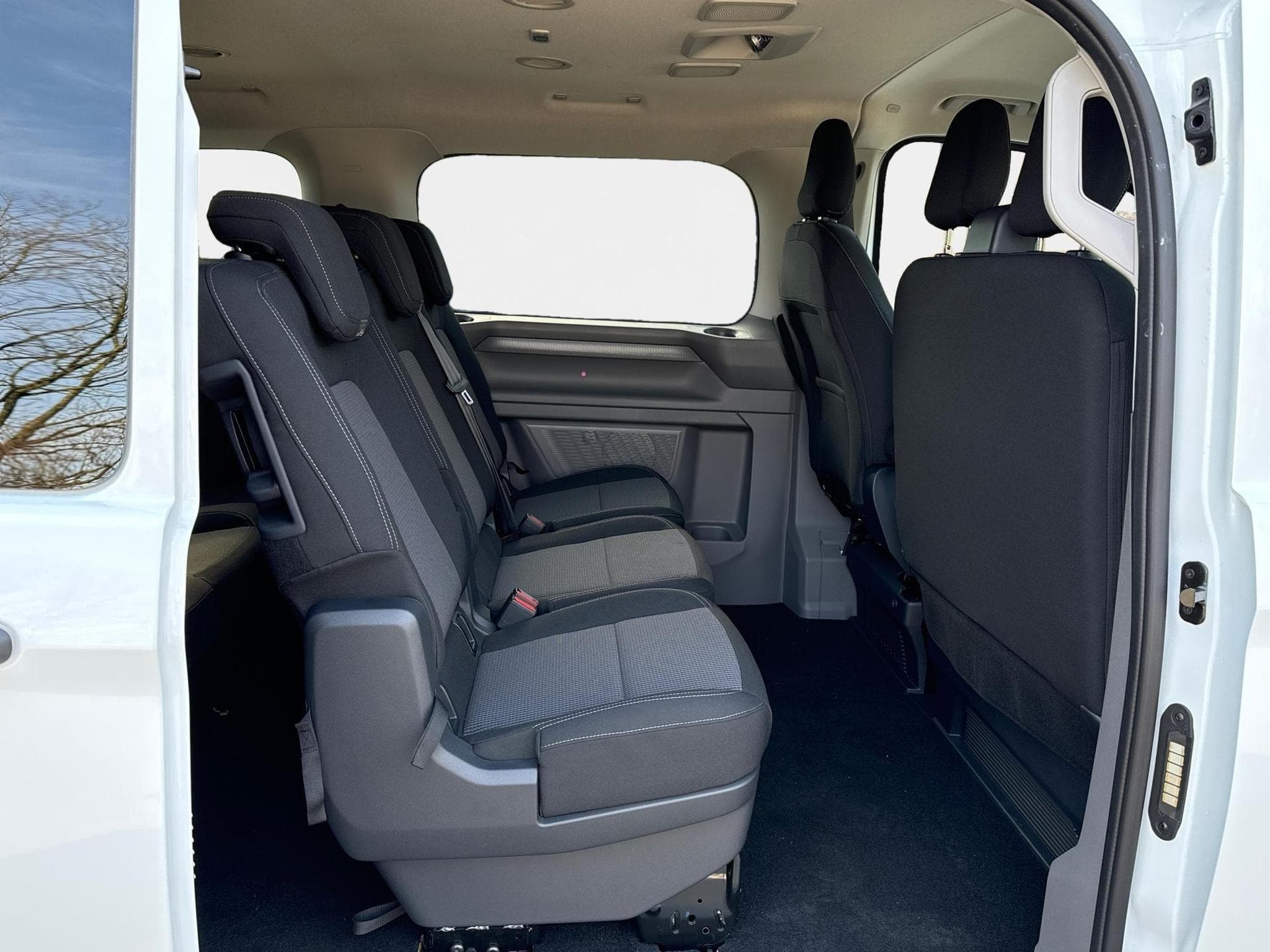 VW T7 Basis (2026) - Photo 16