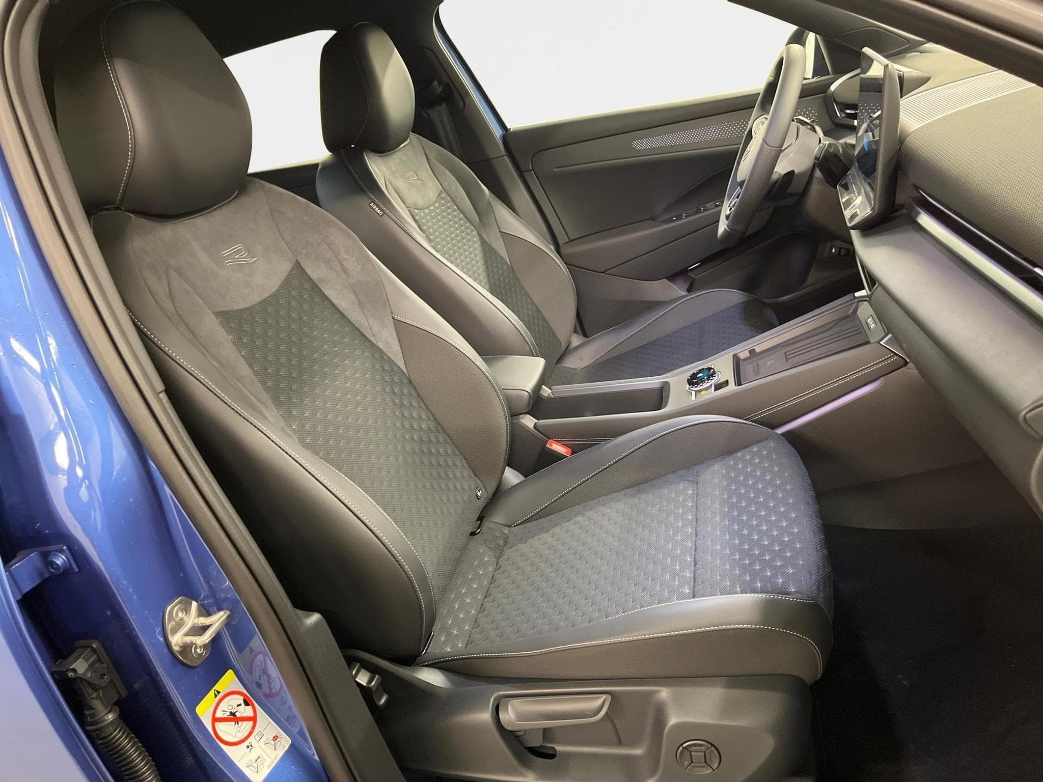 VW T-Roc R-Line (2026) - Photo 20