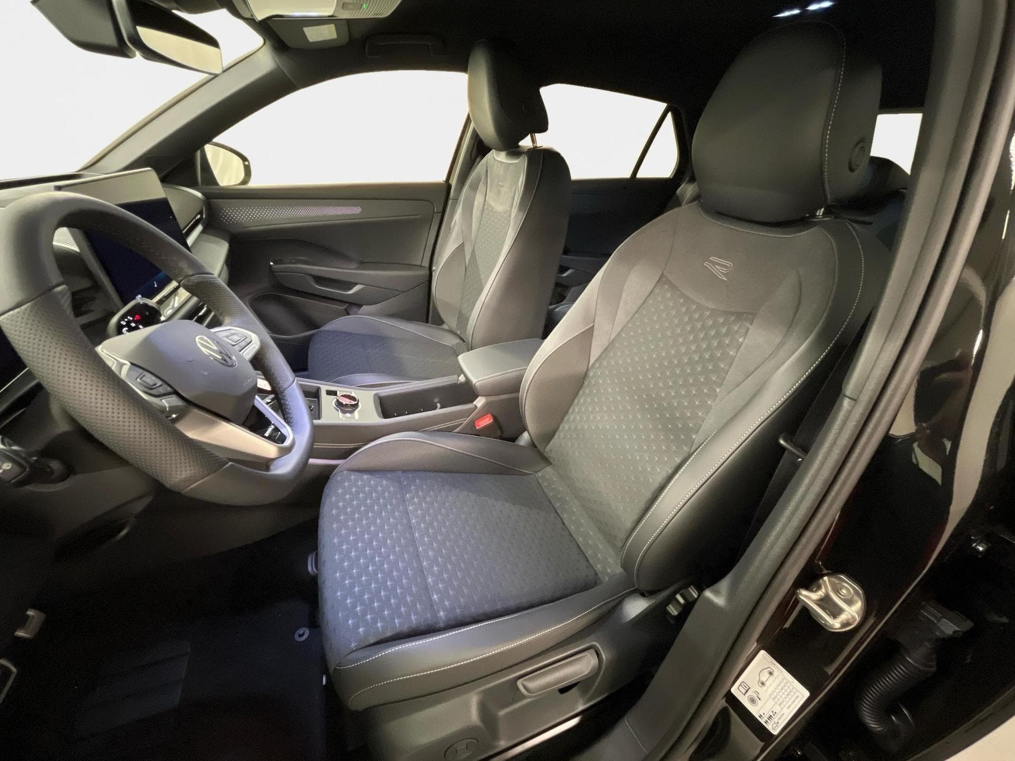 VW T-Roc R-Line (2026) - Photo 19