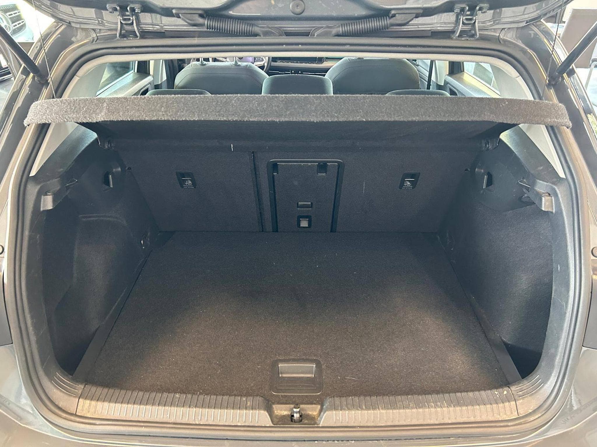 VW Golf VIII Lim. Style eTSI (2020) - Photo 13