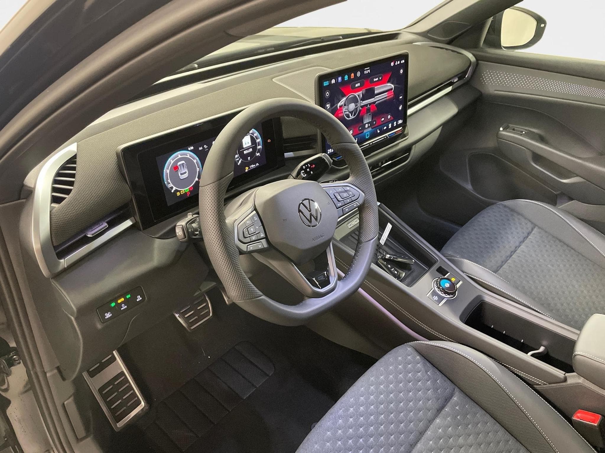 VW T-Roc R-Line (2026) - Photo 13