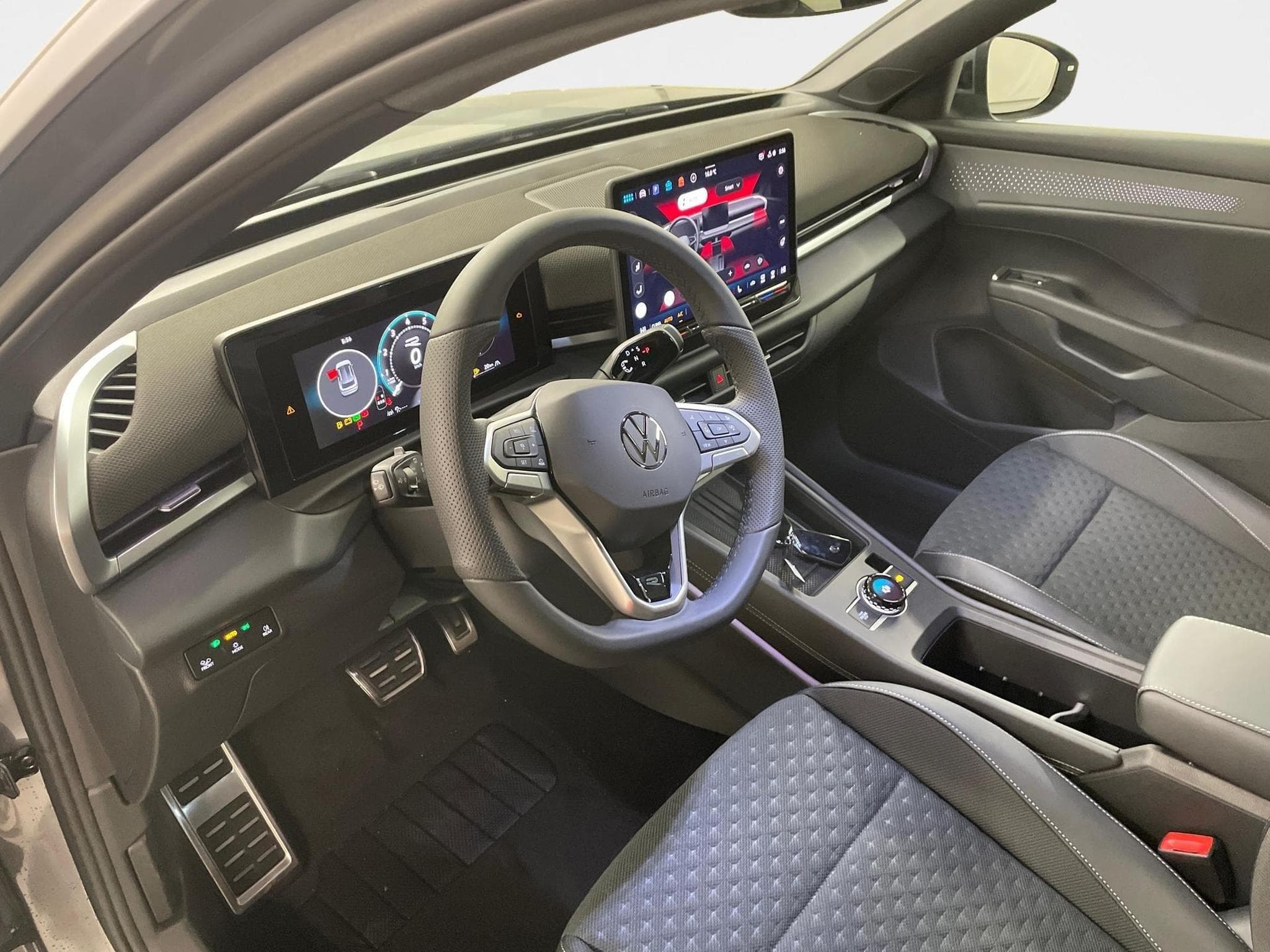 VW T-Roc R-Line (2026) - Photo 13
