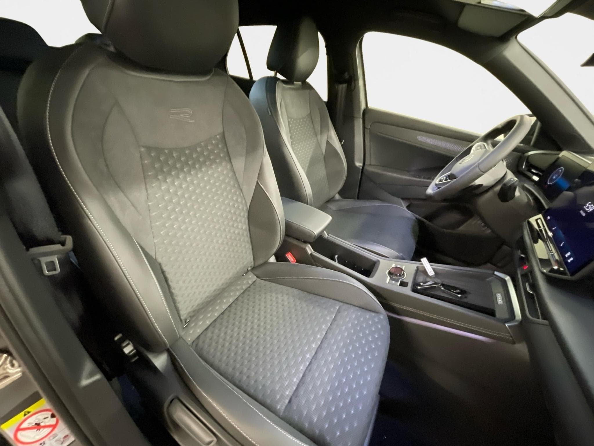 VW T-Roc R-Line (2026) - Photo 19