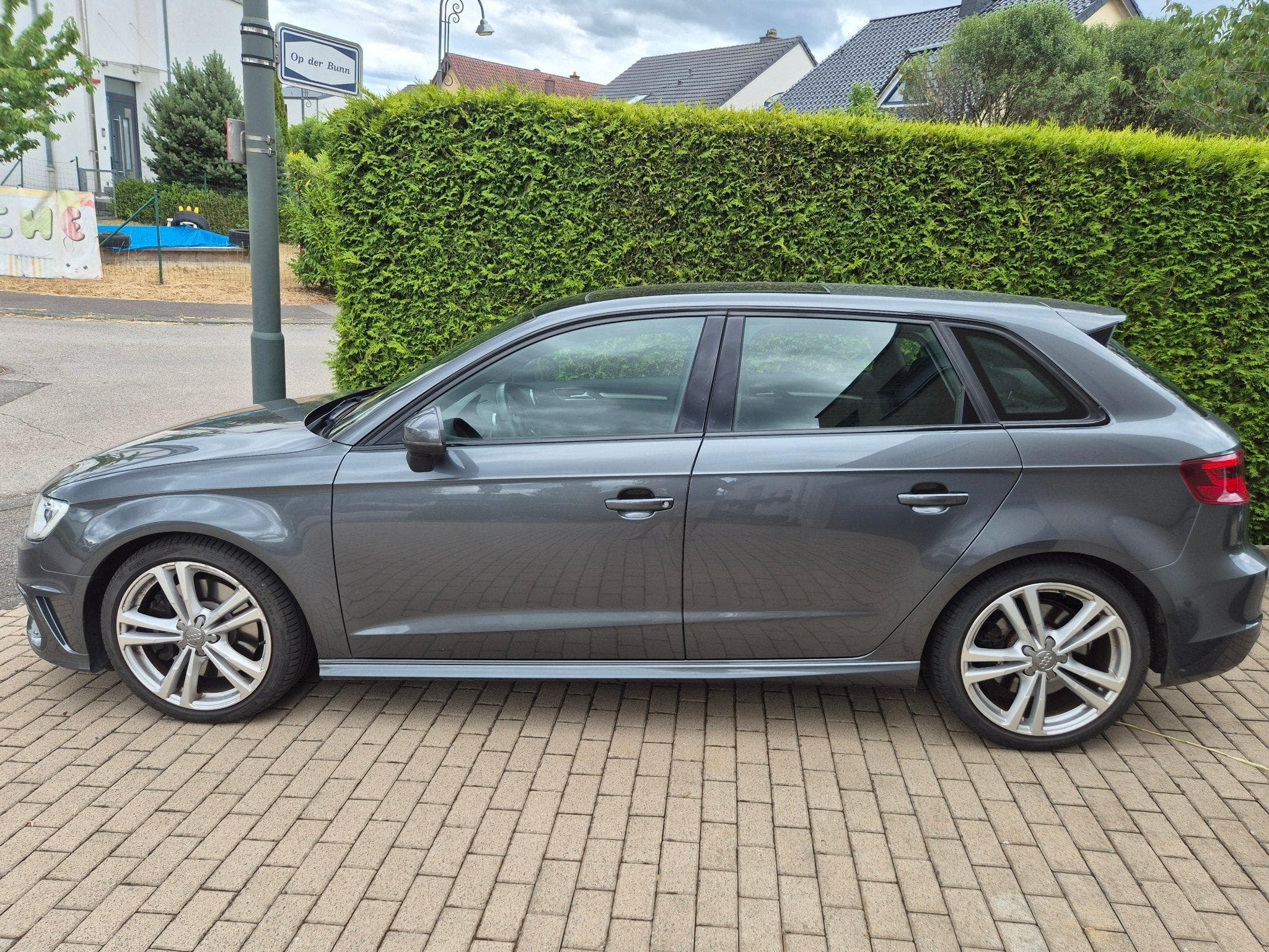 Audi S3 2.0 TFSI Sportback (2015) - Photo 2