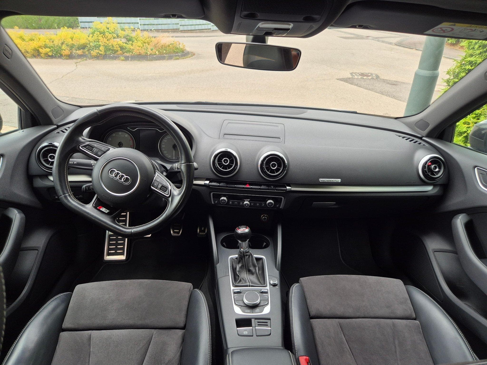 Audi S3 2.0 TFSI Sportback (2015) - Photo 4