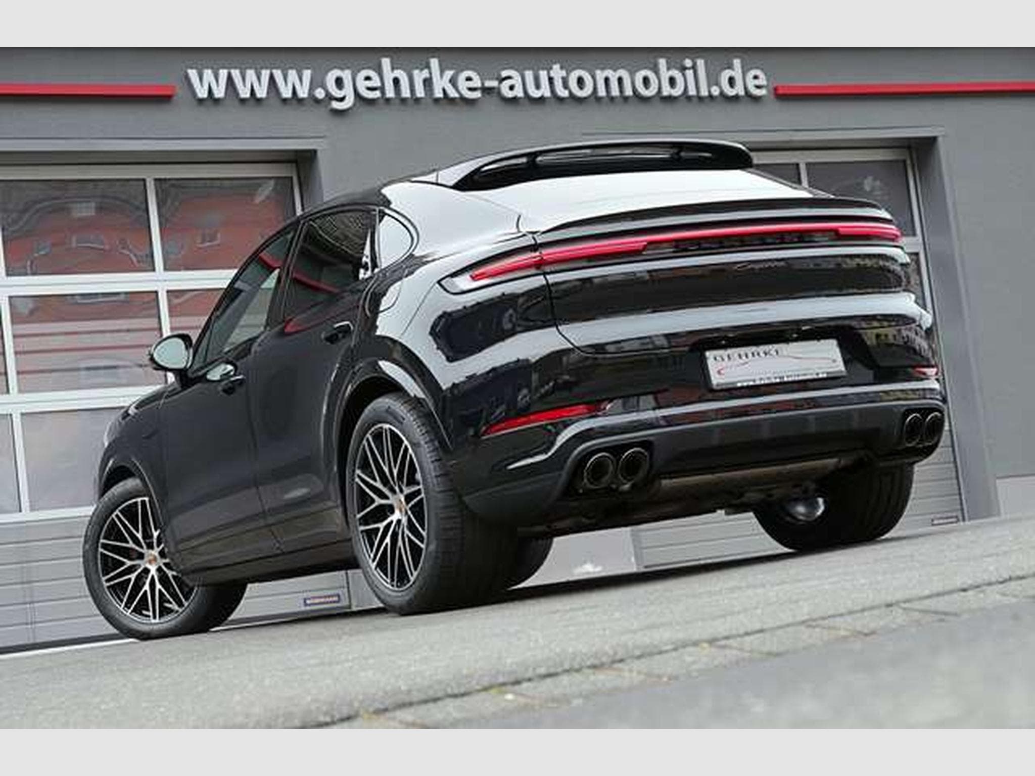Porsche Cayenne Cayenne Coupe E-Hybrid Black Edition*HA-Lenkung* (2025) - Photo 2