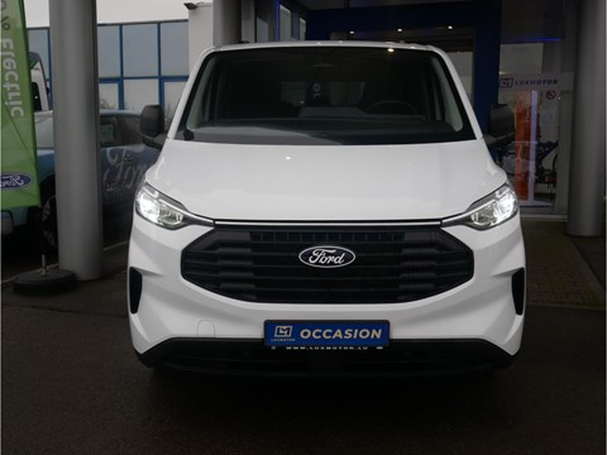 Ford Transit KOMBI 320L TREND 2.0TDCI A8 4WD LWB 170ch (L2/H1) (1925) - Photo 1