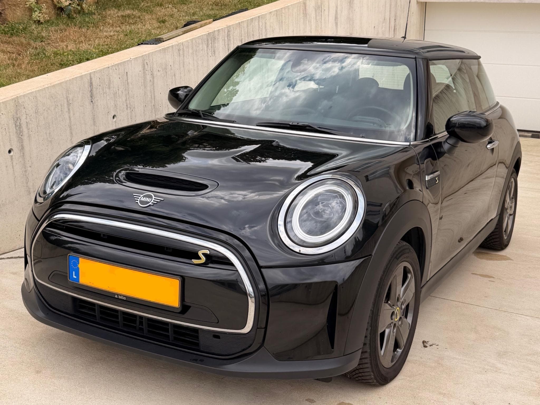 Mini Cooper SE Hatch (2022) - Photo 1