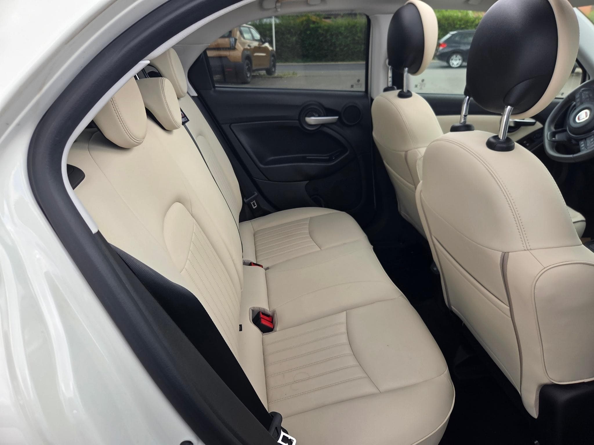 Fiat 500X DOLCEVITA SPECIAL SERIES 1.5 DCT HYBRID 130 (2022) - Photo 9