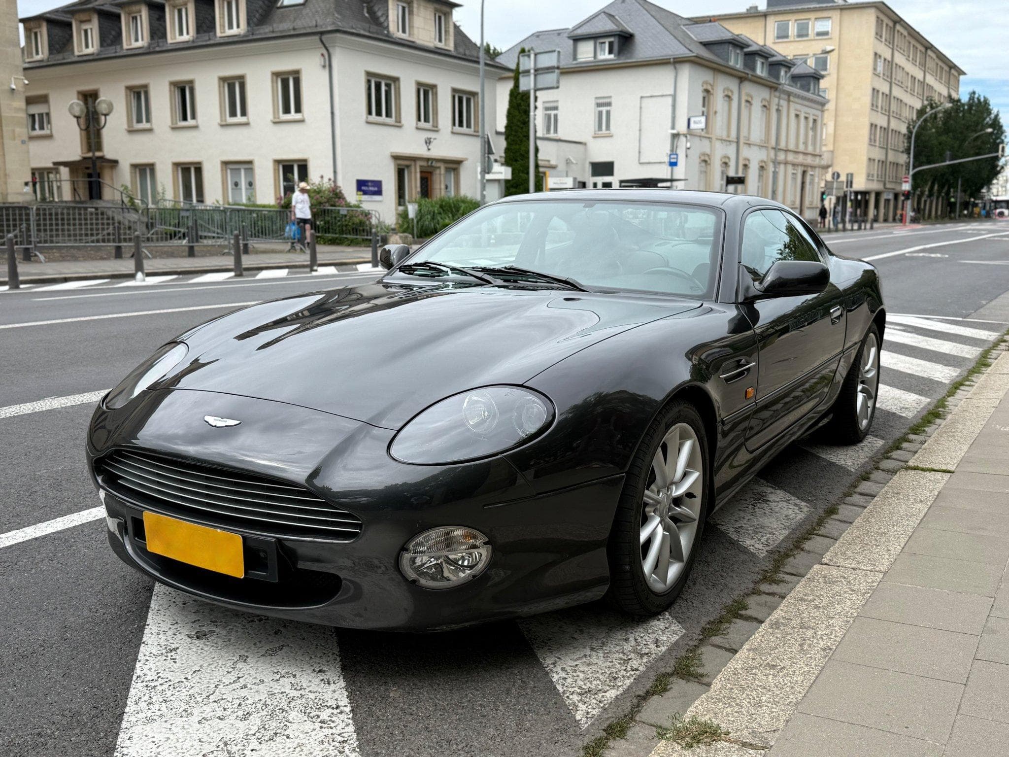 Aston-Martin DB7 Vantage Coupé 6.0 V12 Manuel (2001) - Photo 2