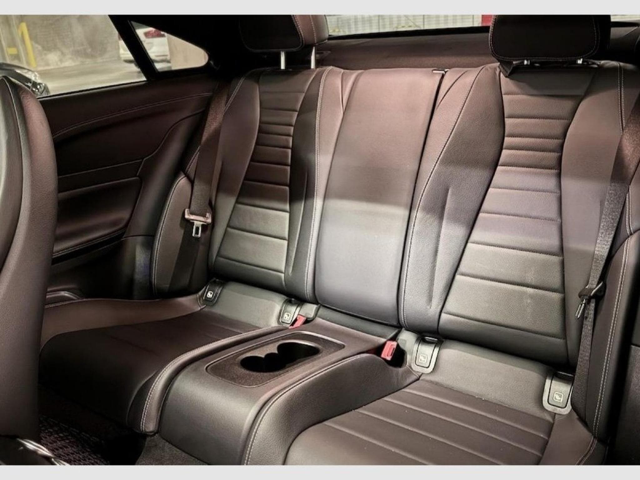 Mercedes E 450 M.CLASSE E COUPE 450 367CH AMG LINE 4MAT (2019) - Photo 10