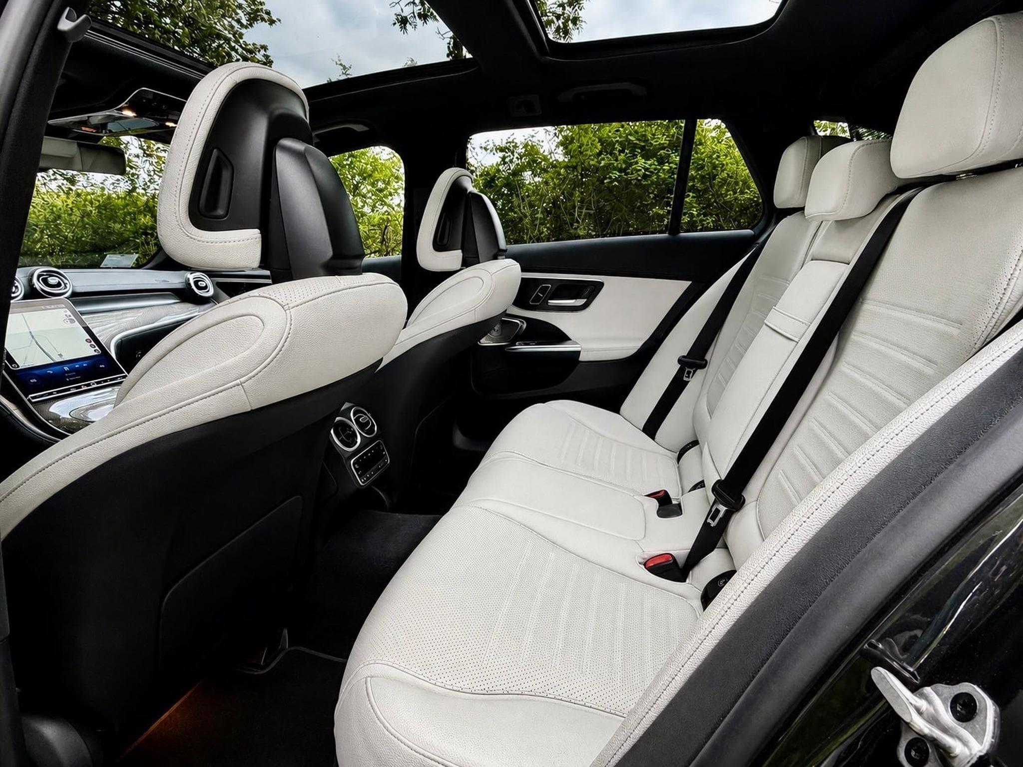 Mercedes C 220 C 220d AMG Avantgarde LED+Night+Ka+Keyl. (2022) - Photo 9