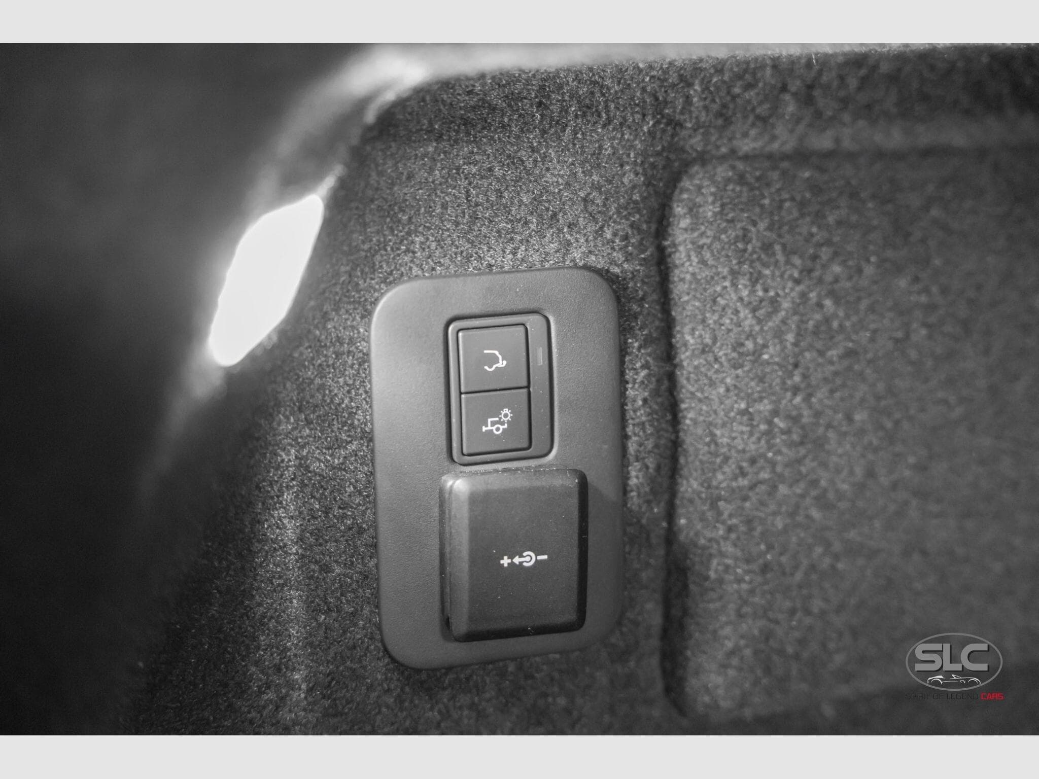 Land-Rover Range Rover Evoque P300E S Hyb. MY 2024 Facelift (2024) - Photo 12