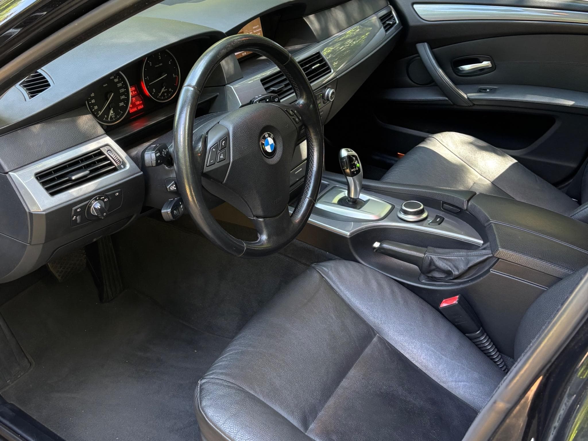 BMW 525 (2007) - Photo 3