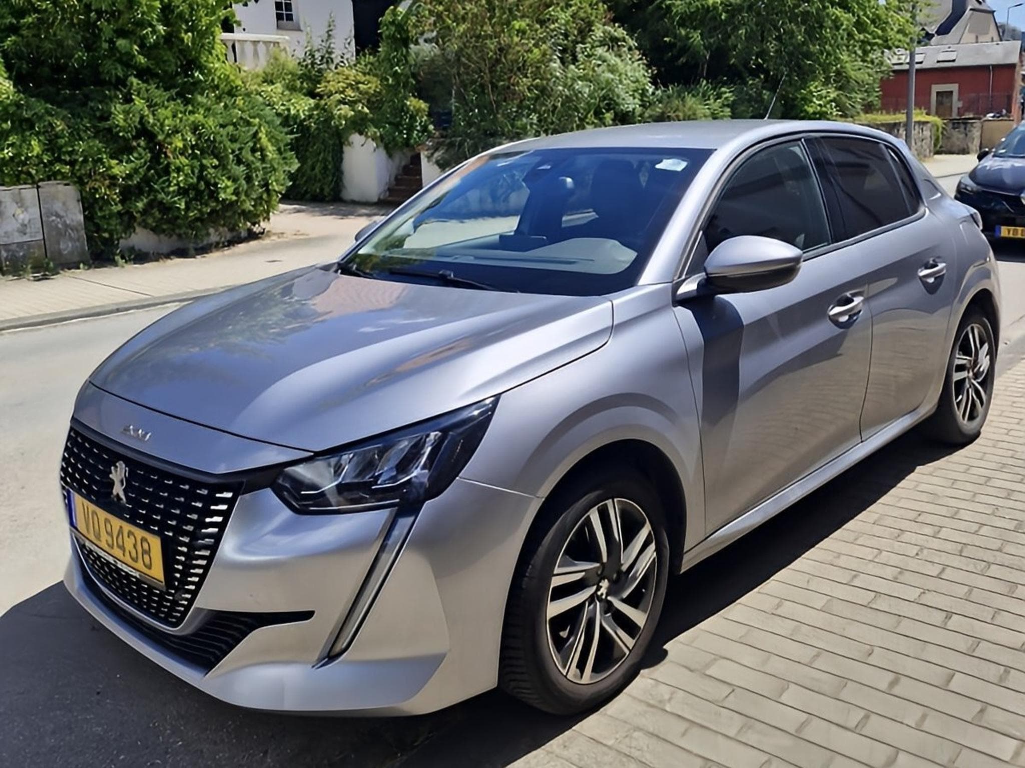 Peugeot 208 1.2 PURETECH ALLURE (2021) - Photo 1