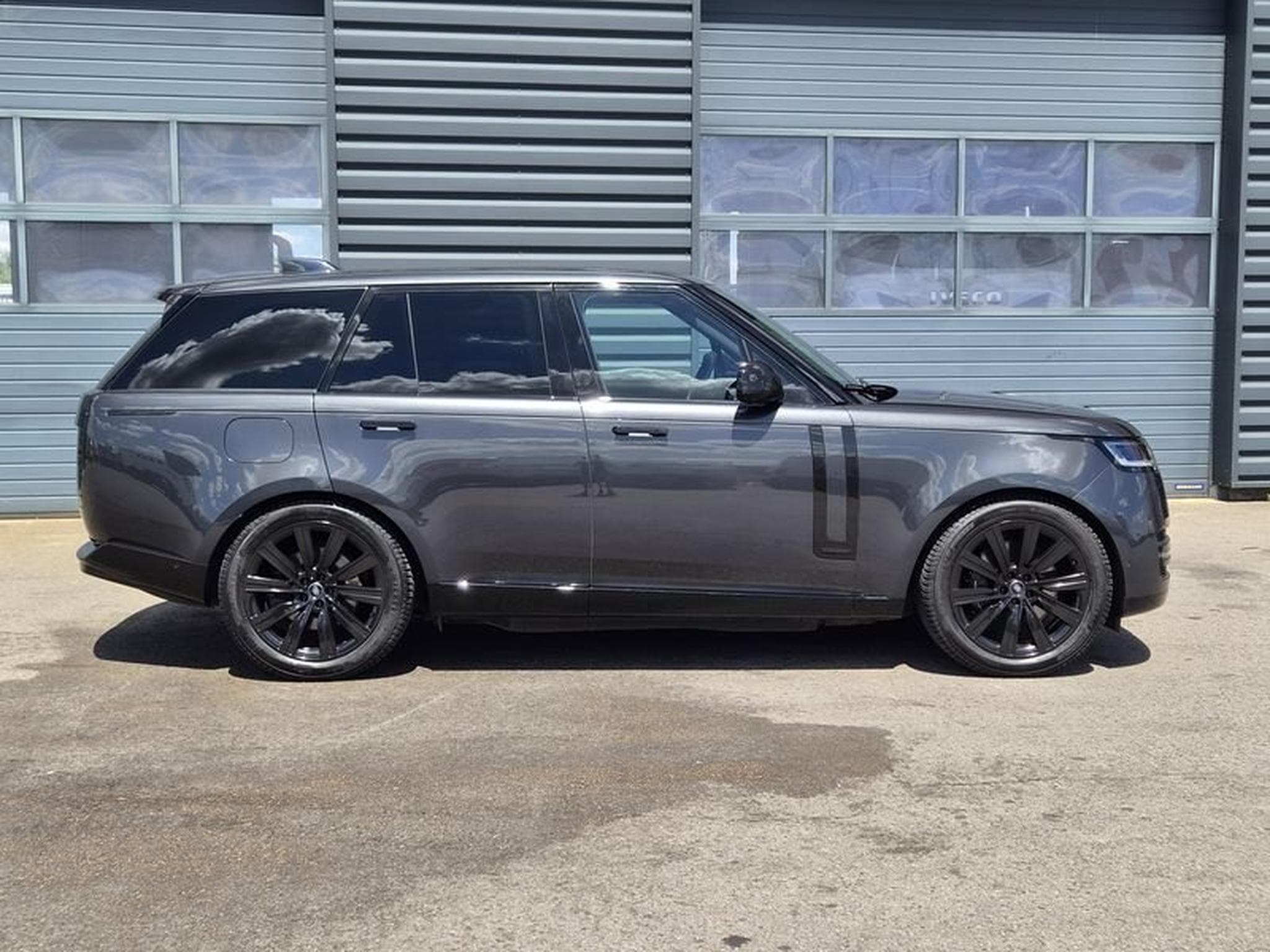 Land-Rover Range Rover P550e AUTOBIOGRAPHY (2024) - Photo 2
