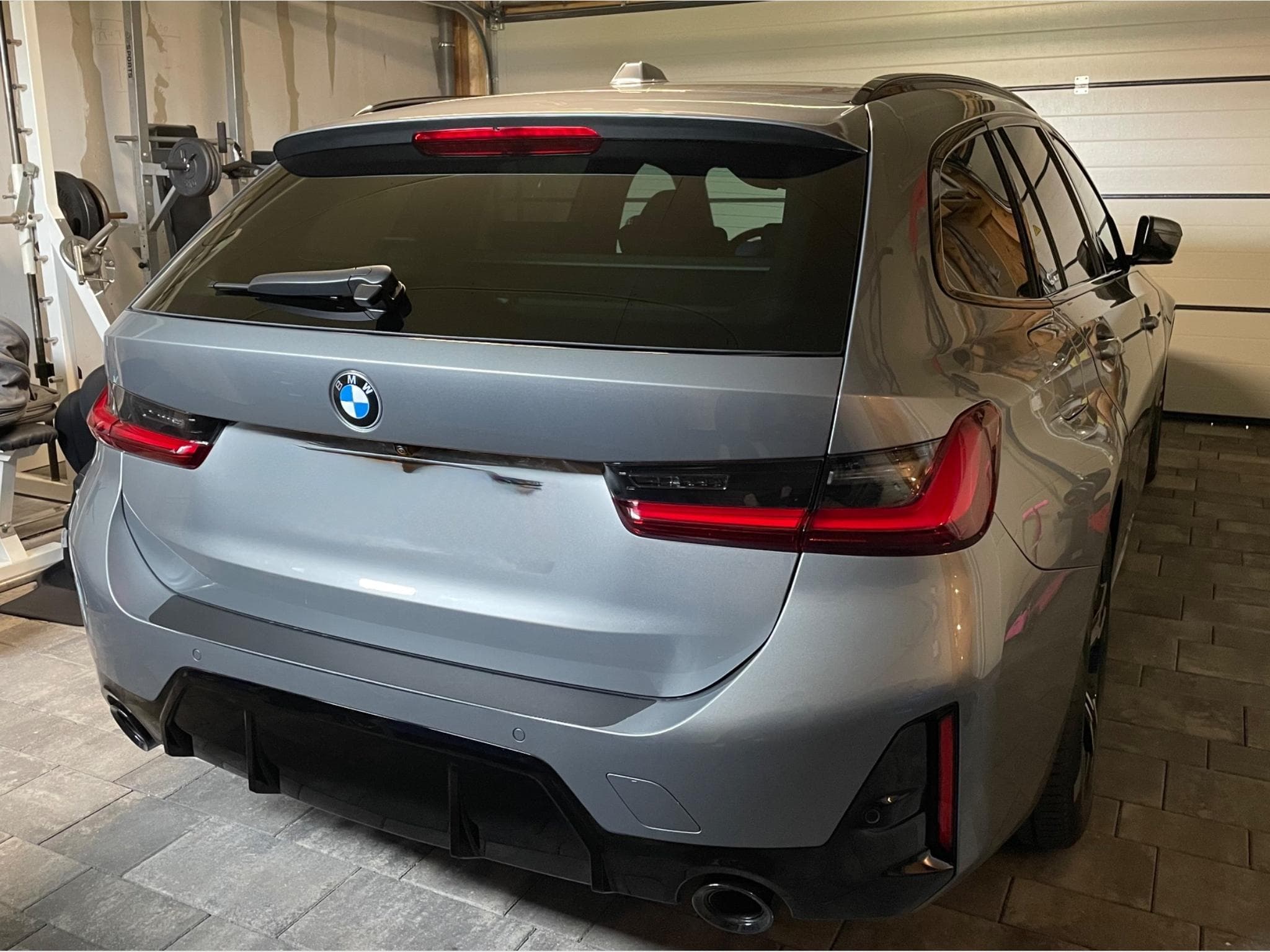 BMW 320 Sport M (2023) - Photo 3