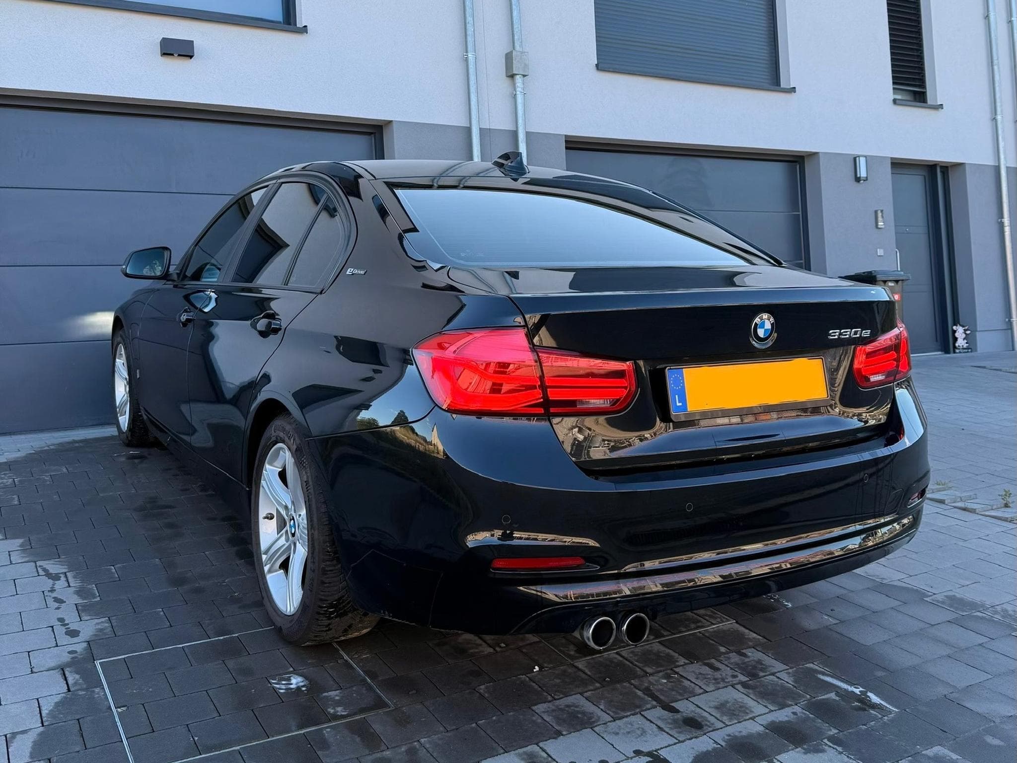 BMW 330 iPerfomance Lounge Plus (2018) - Photo 2