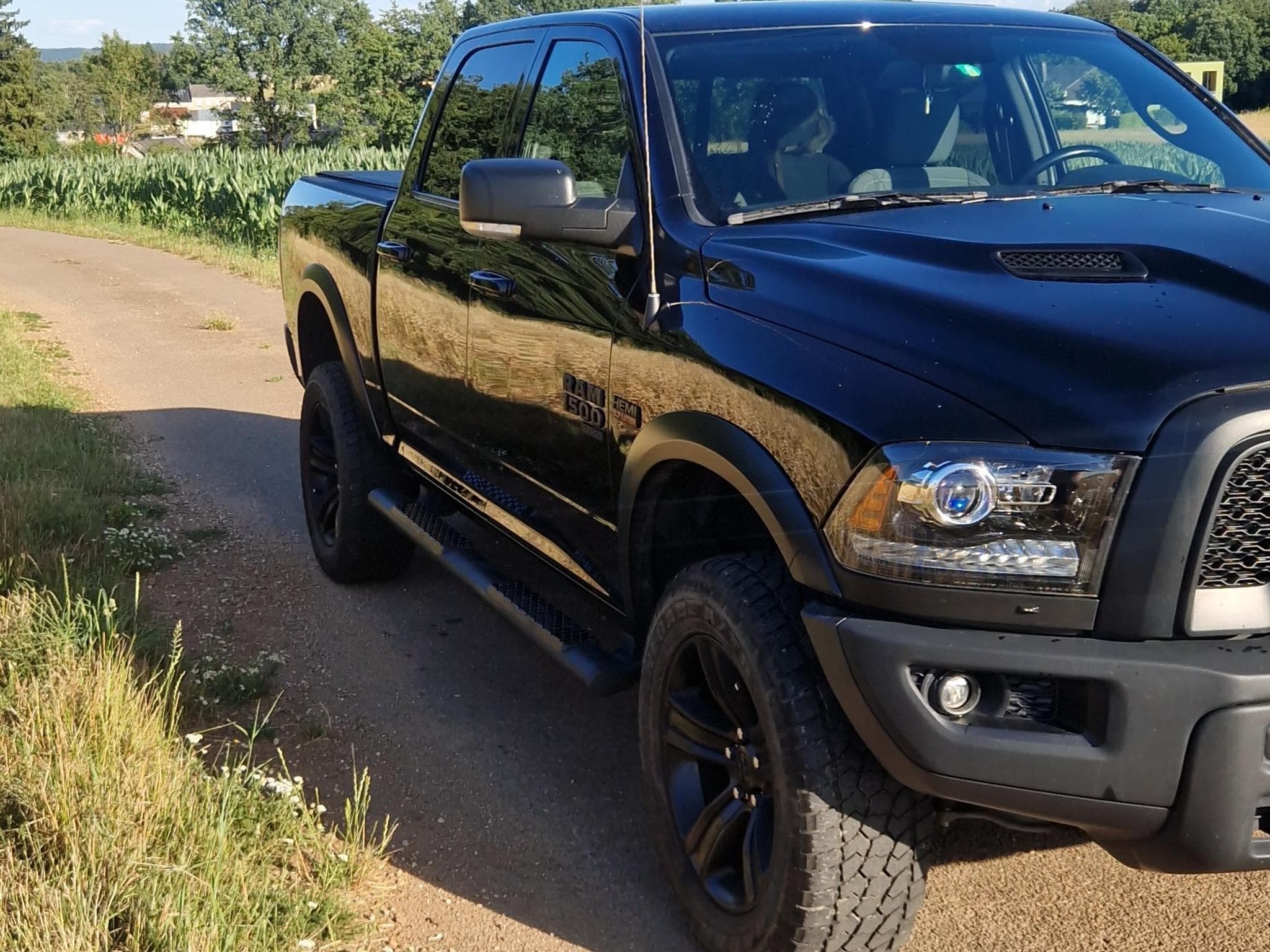 Dodge RAM Classic (2024) - Photo 3