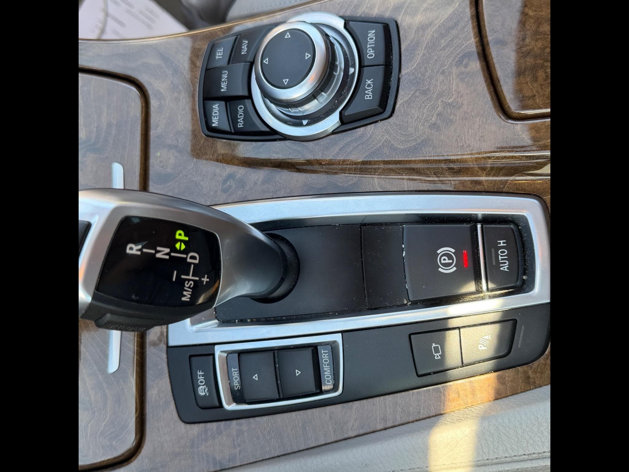 BMW 550 (2012) - Photo 6