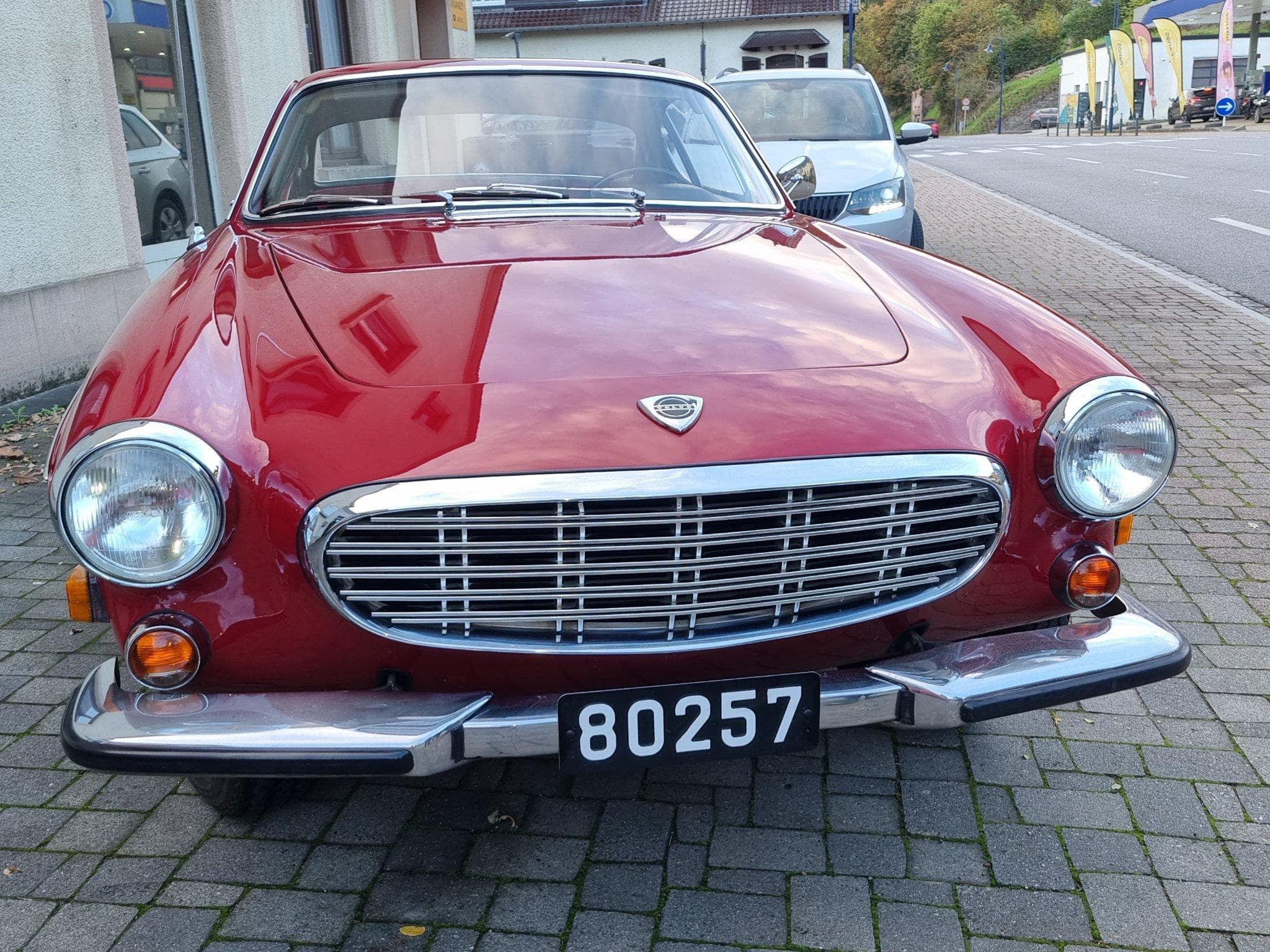 Volvo P1800 (1968) - Photo 1