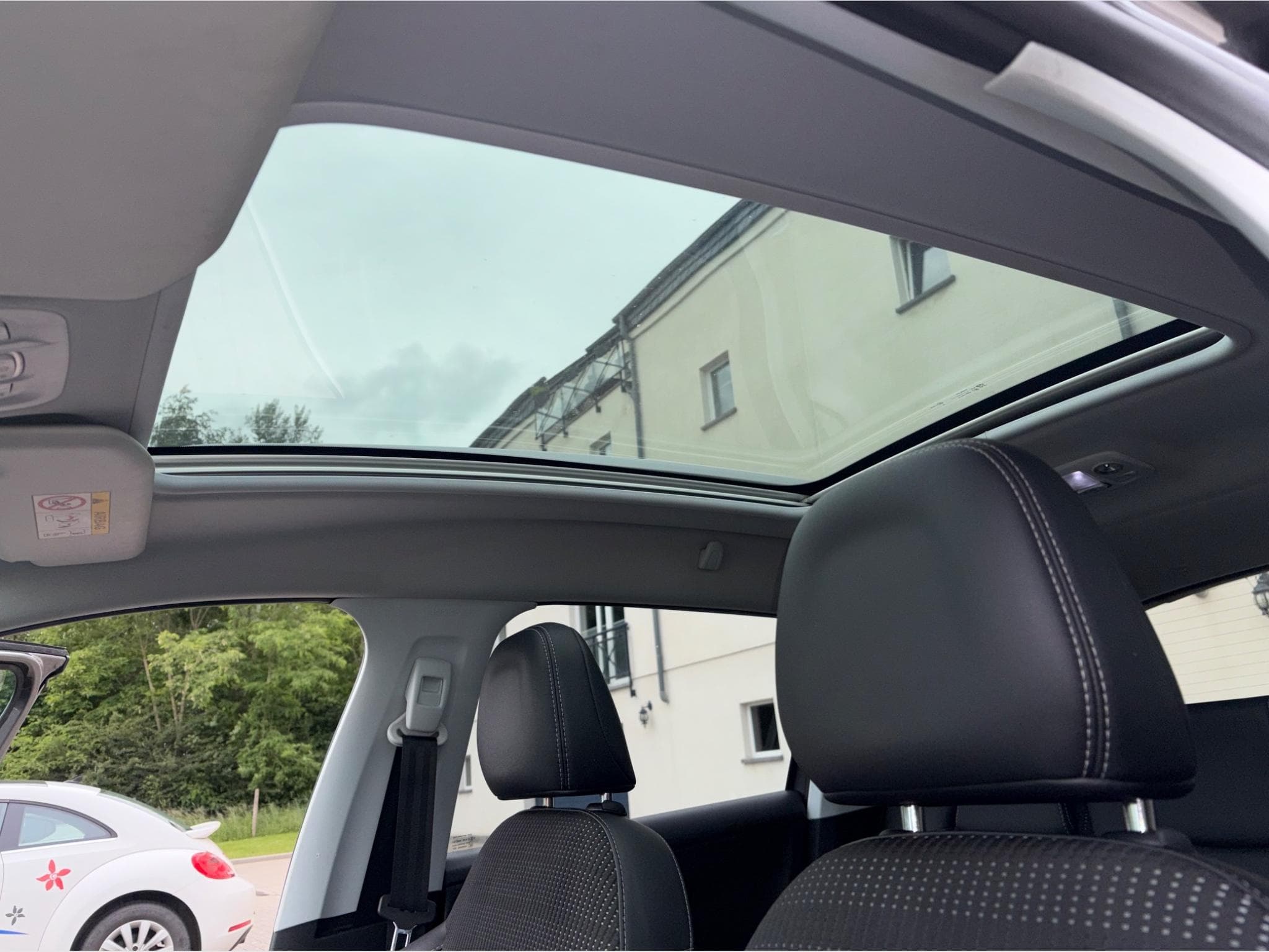 Peugeot 2008 (2019) - Photo 6