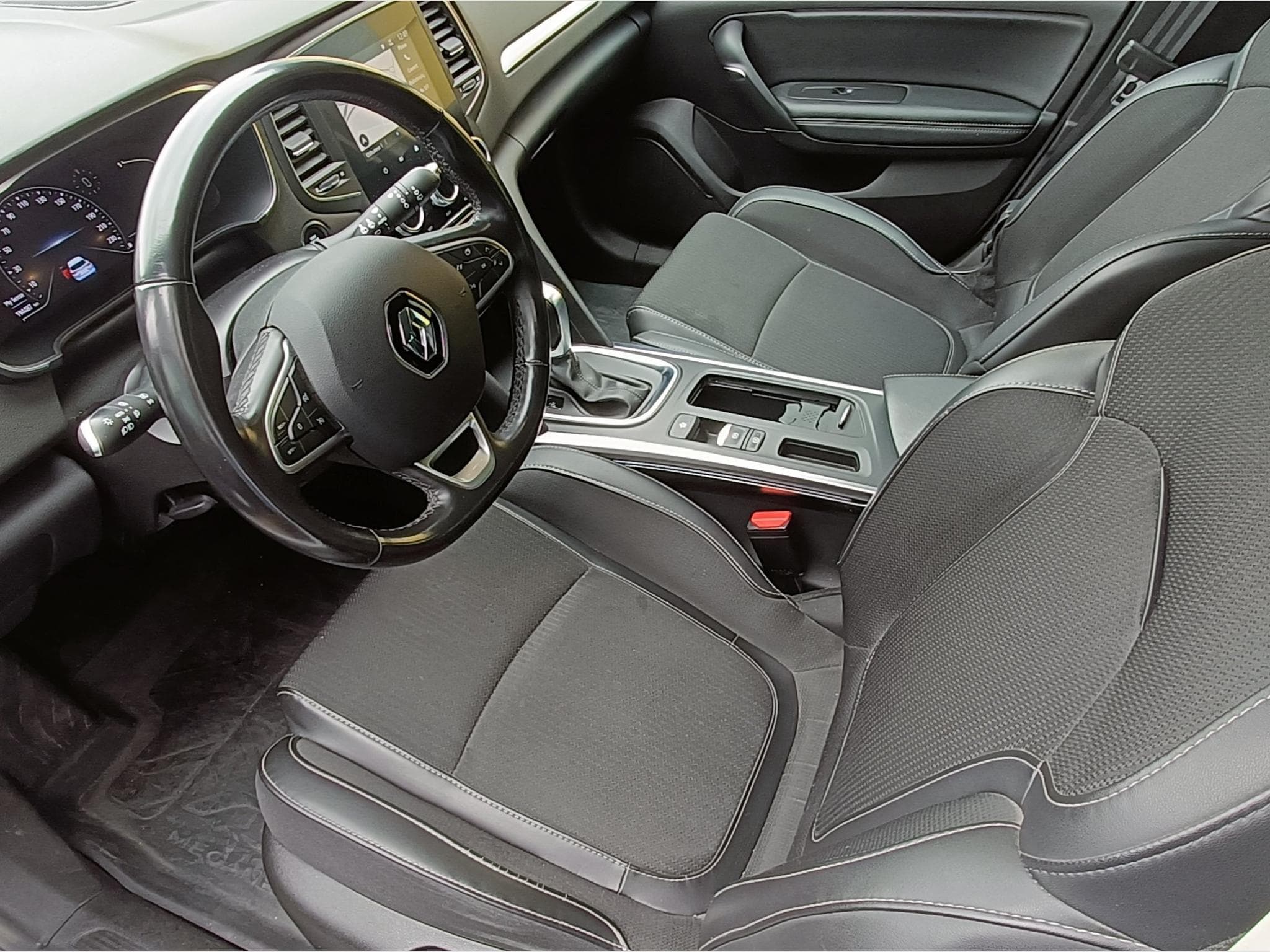 Renault Megane Diesel/Automatique (2021) - Photo 3