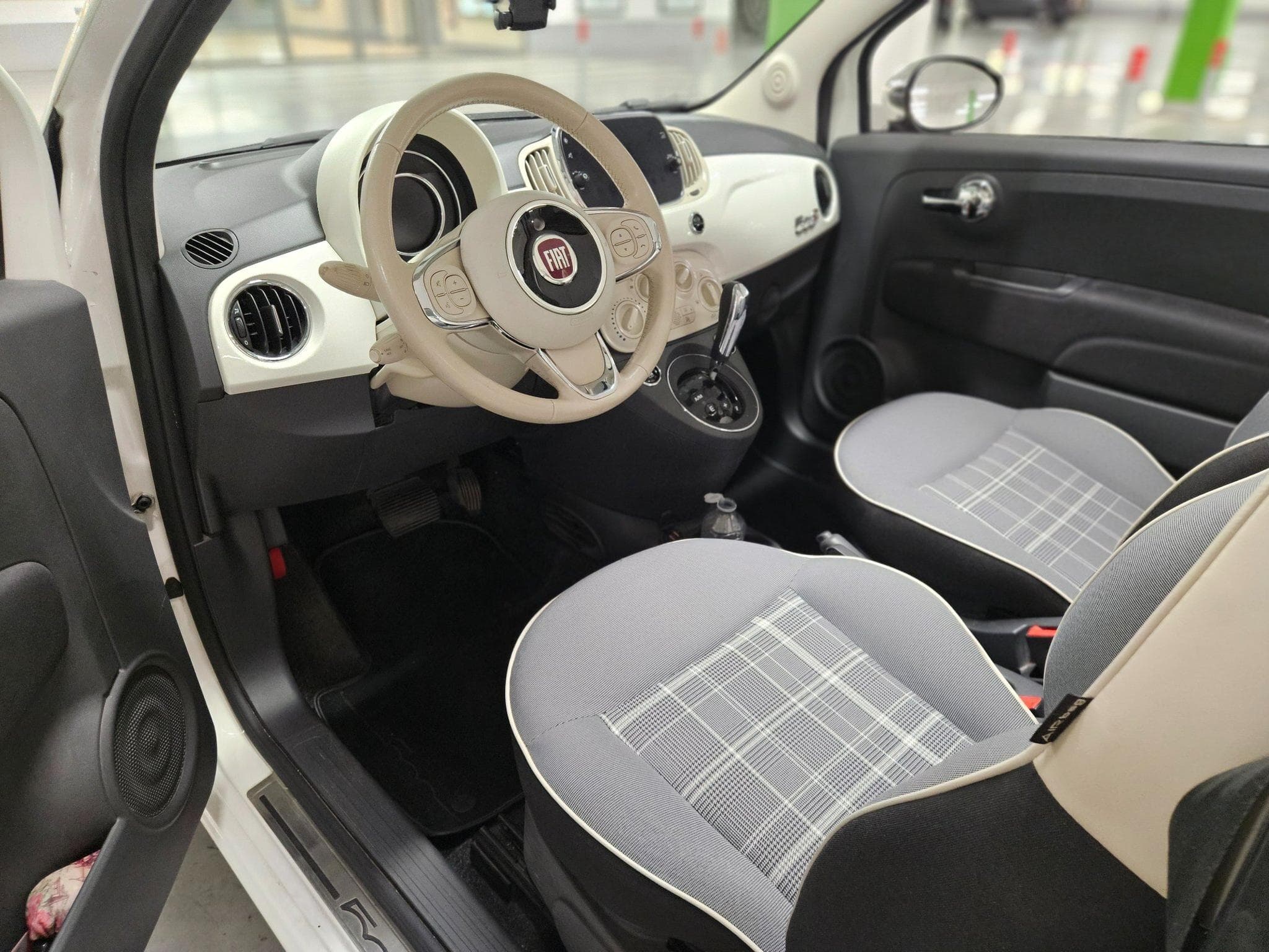 Fiat 500 Cabrio Lounge 1.2 (2017) - Photo 9