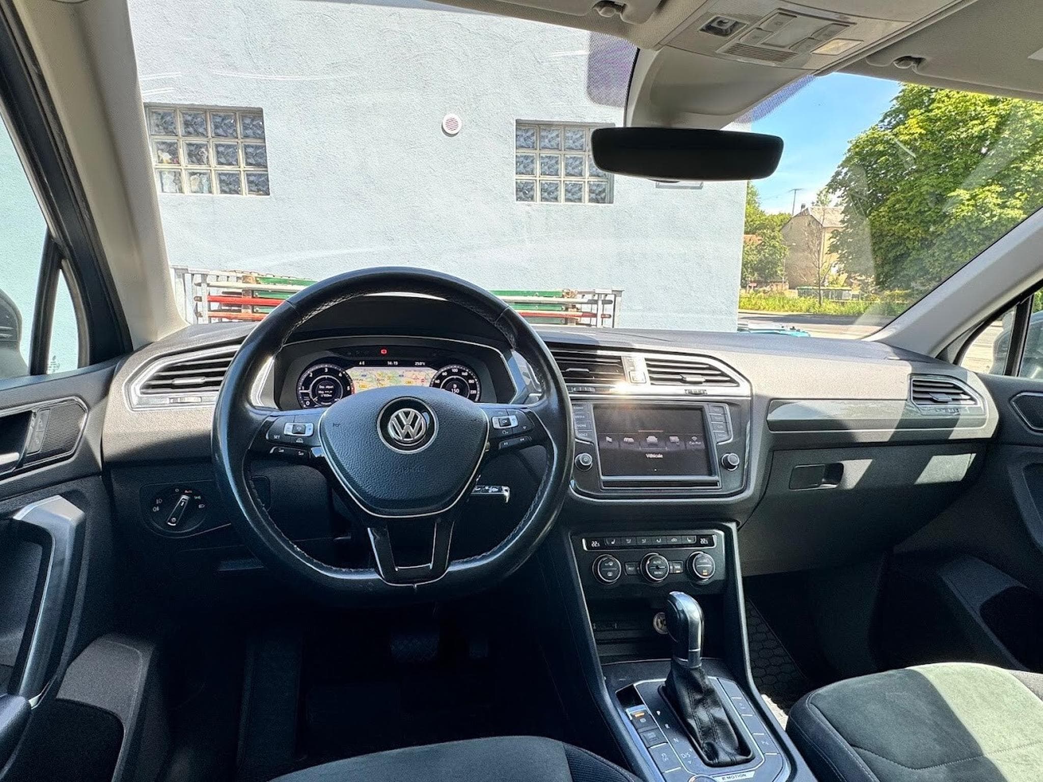 VW Tiguan 2.0 TDI 150 CH DSG 4 MOTION HIGHLINE (2016) - Photo 8