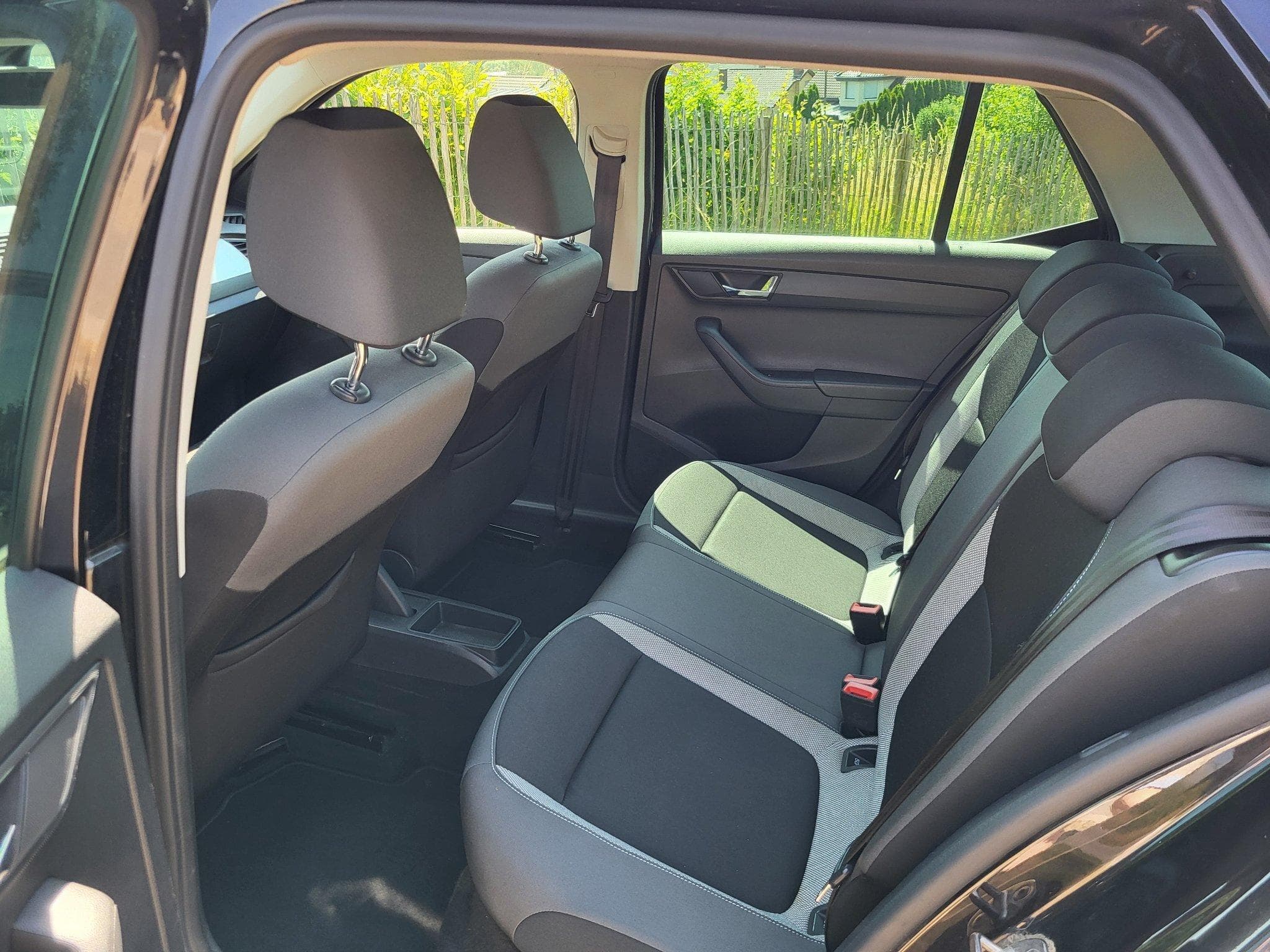 Skoda Fabia 1.4l TDI 90PS Ambition Navi Winterreifen (2016) - Photo 11