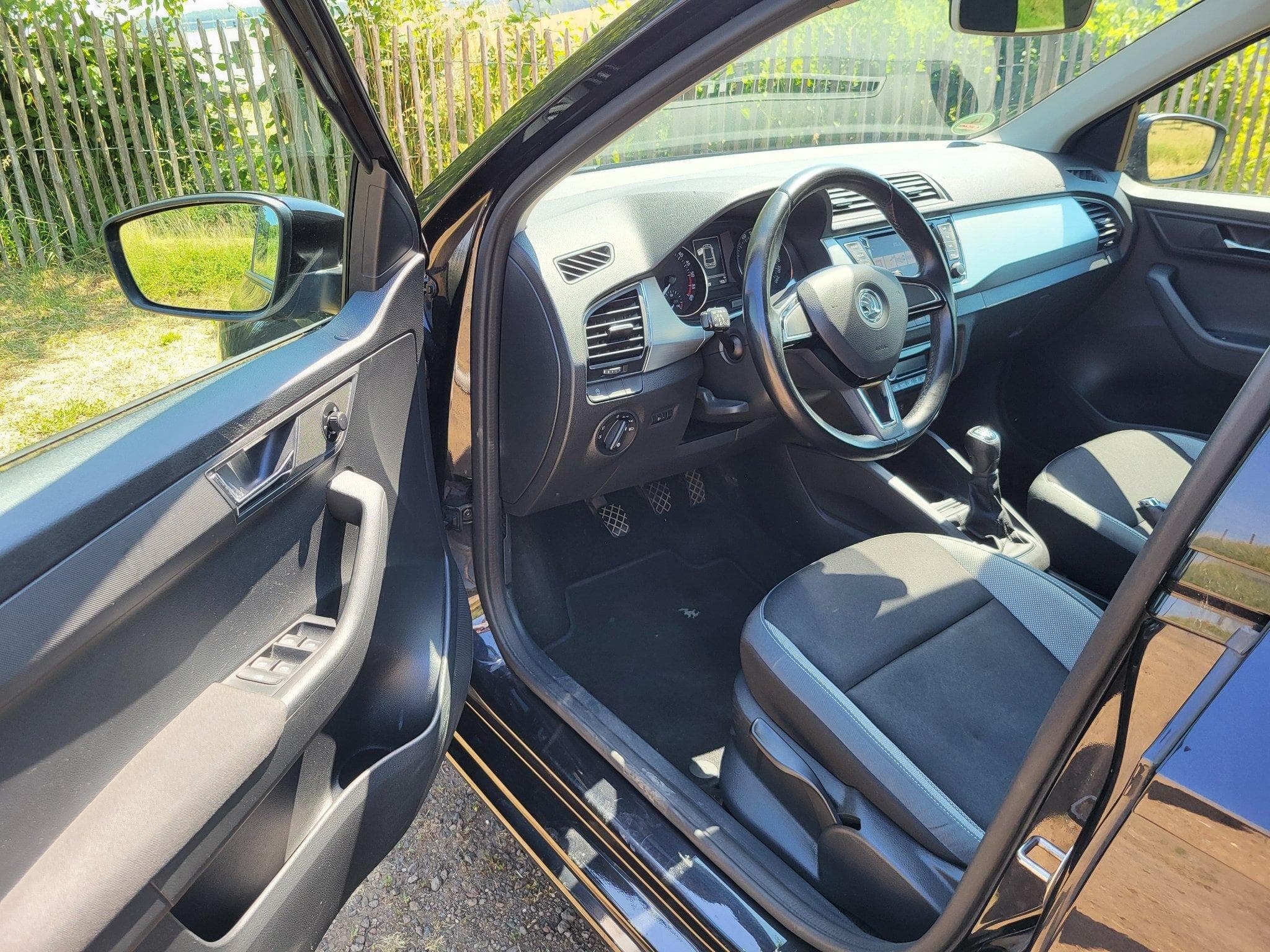 Skoda Fabia 1.4l TDI 90PS Ambition Navi Winterreifen (2016) - Photo 7