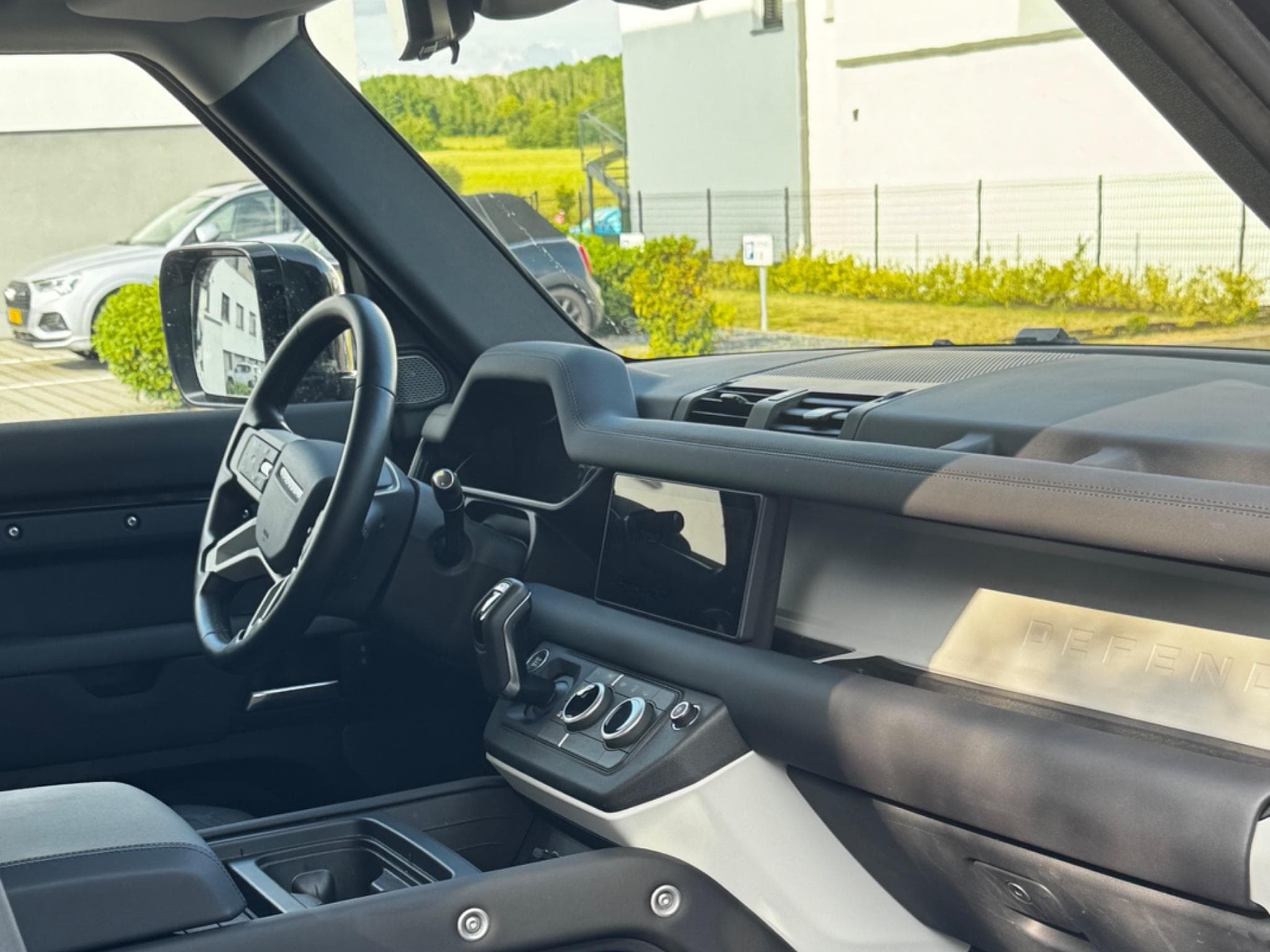 Land-Rover Defender 110 (2024) - Photo 4